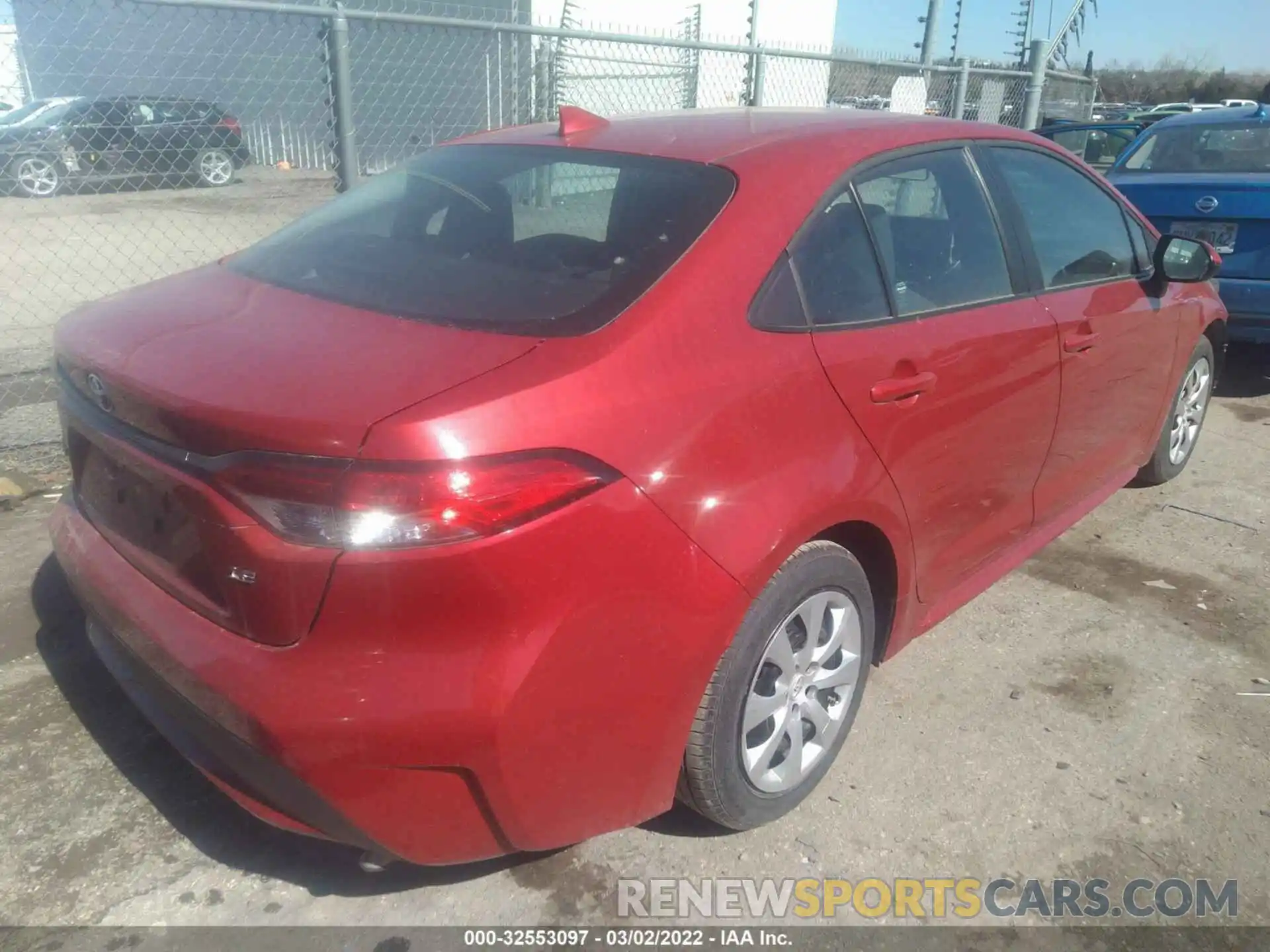 4 Photograph of a damaged car 5YFEPMAE4MP200975 TOYOTA COROLLA 2021