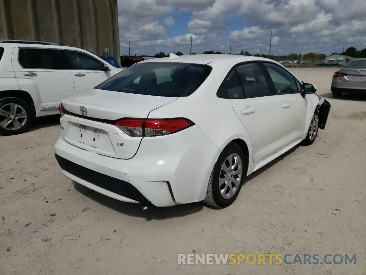 4 Photograph of a damaged car 5YFEPMAE4MP201818 TOYOTA COROLLA 2021