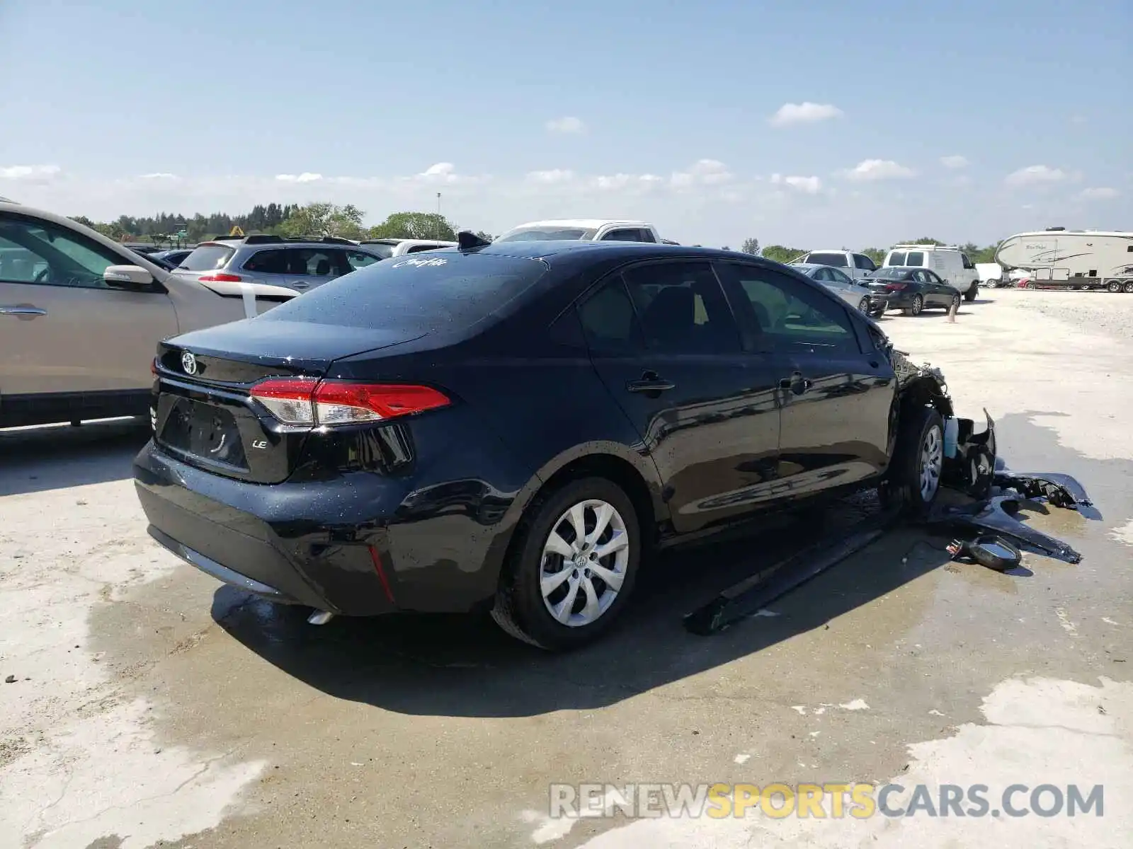 4 Photograph of a damaged car 5YFEPMAE4MP202550 TOYOTA COROLLA 2021