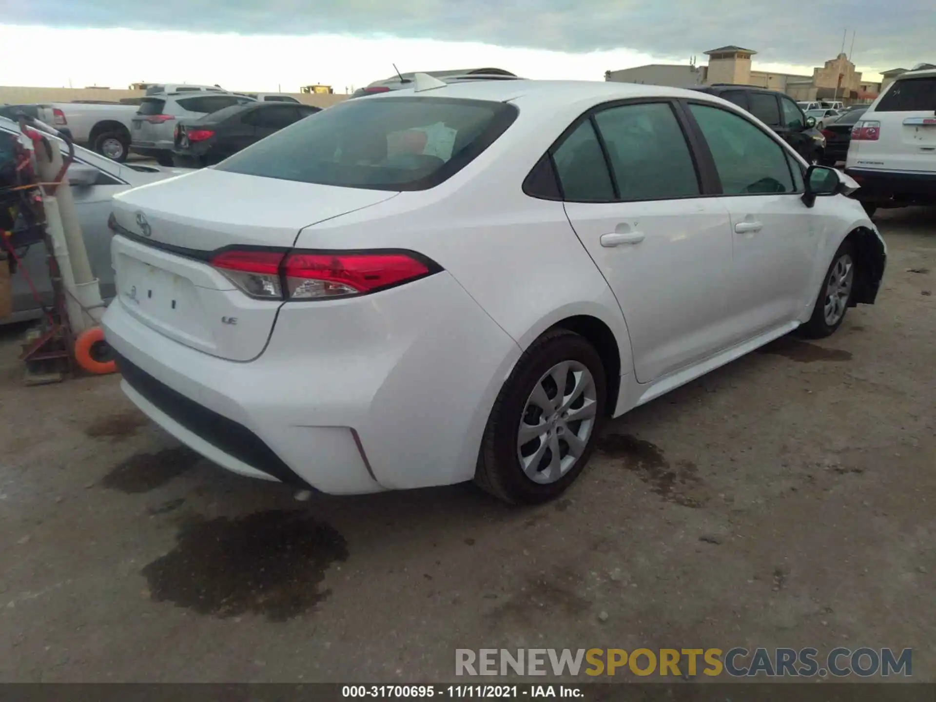 4 Photograph of a damaged car 5YFEPMAE4MP207828 TOYOTA COROLLA 2021