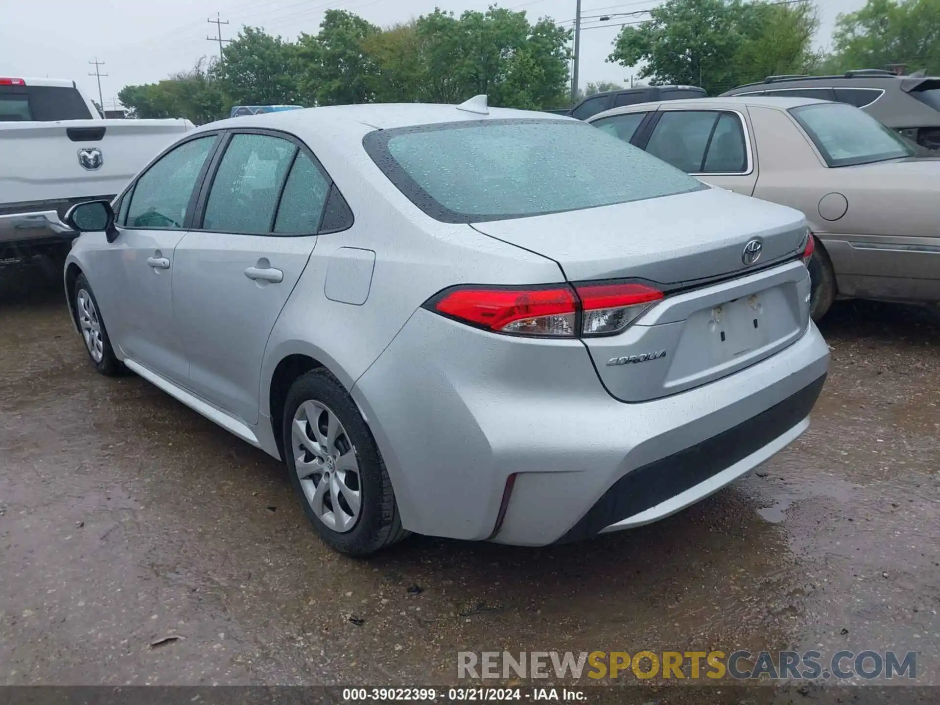 3 Photograph of a damaged car 5YFEPMAE4MP215296 TOYOTA COROLLA 2021