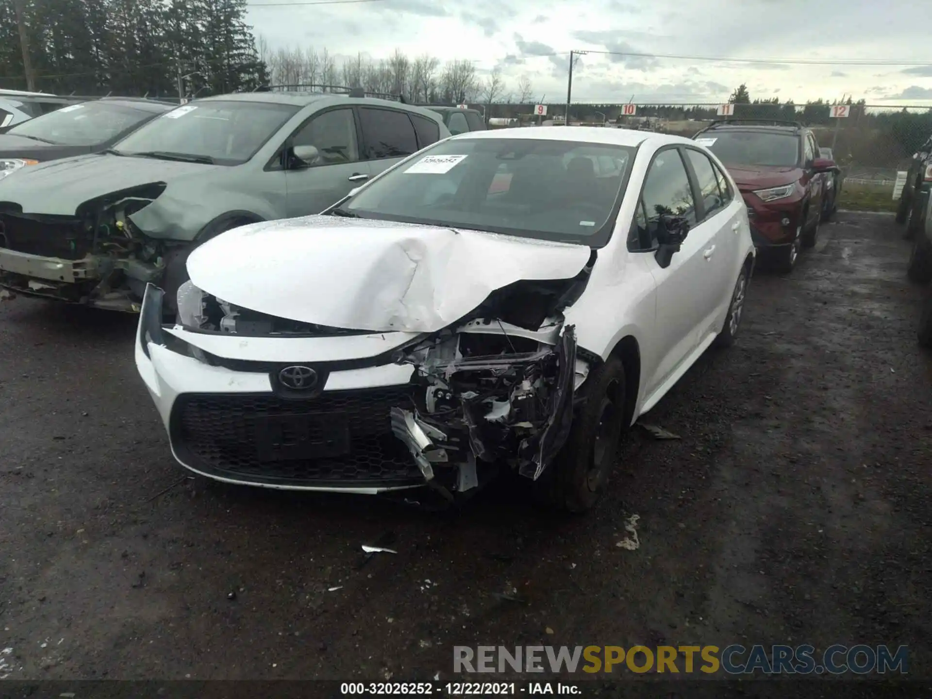 2 Photograph of a damaged car 5YFEPMAE4MP218991 TOYOTA COROLLA 2021