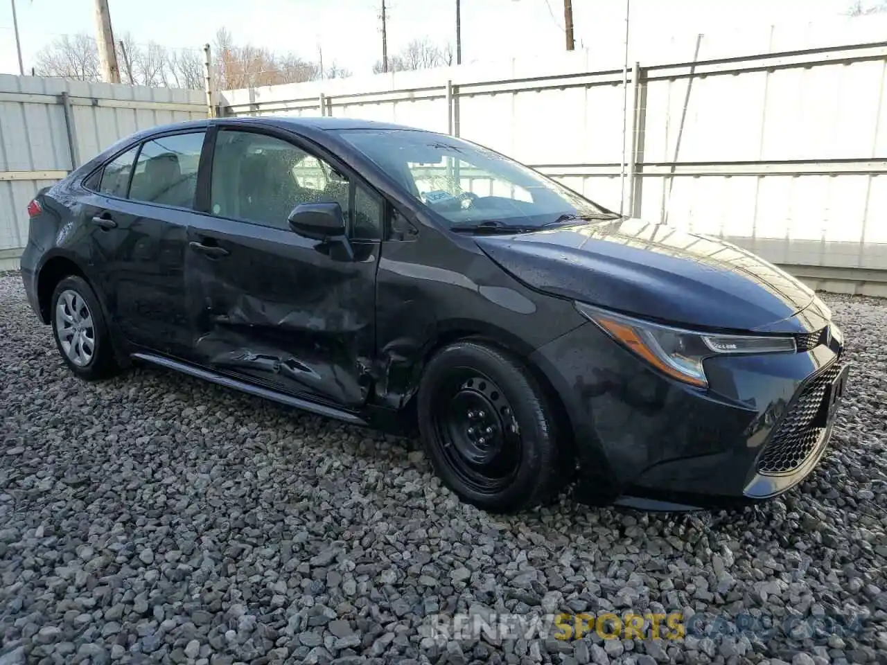 4 Photograph of a damaged car 5YFEPMAE4MP219039 TOYOTA COROLLA 2021