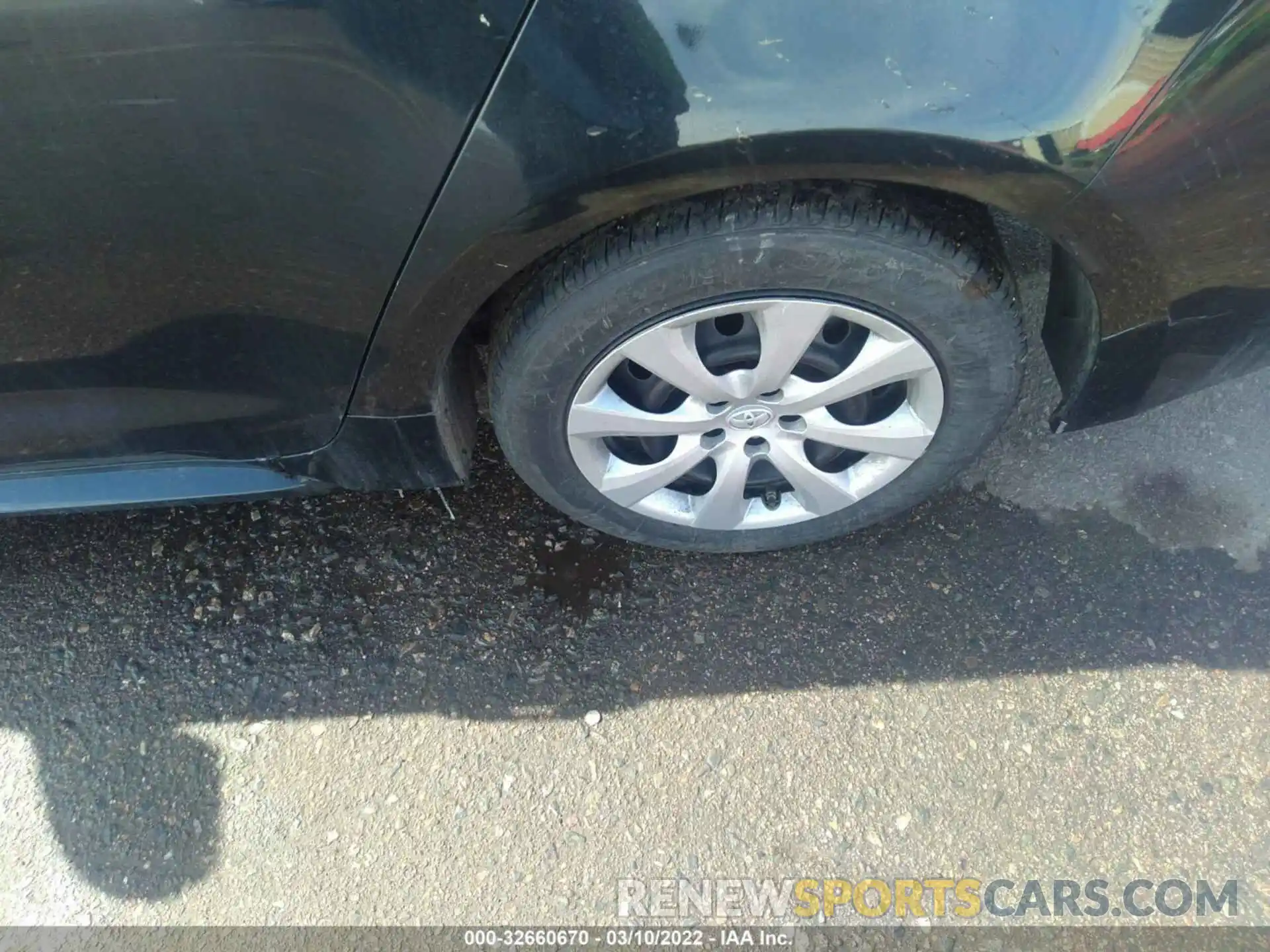 14 Photograph of a damaged car 5YFEPMAE4MP221261 TOYOTA COROLLA 2021