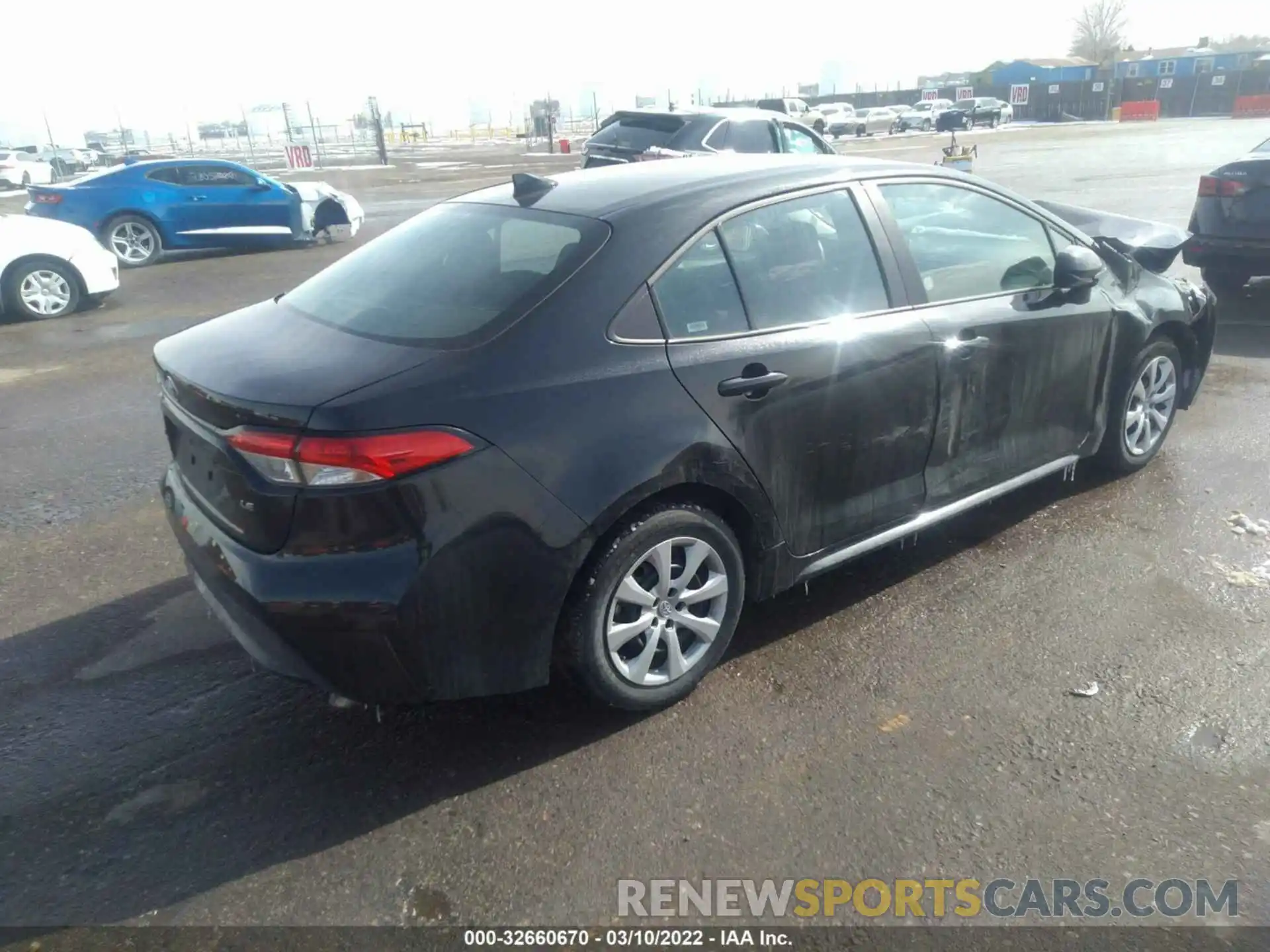 4 Photograph of a damaged car 5YFEPMAE4MP221261 TOYOTA COROLLA 2021