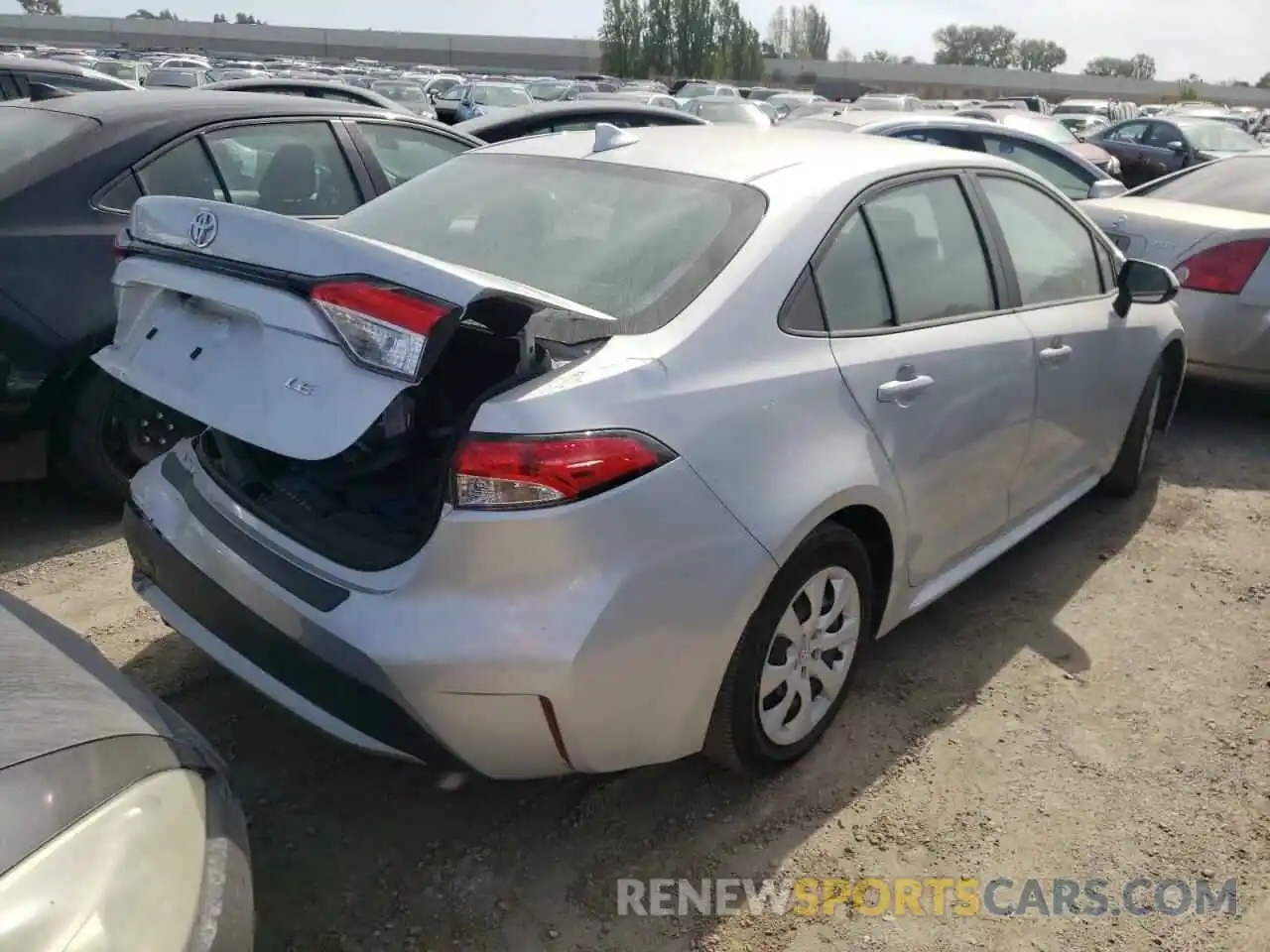 4 Photograph of a damaged car 5YFEPMAE4MP231238 TOYOTA COROLLA 2021