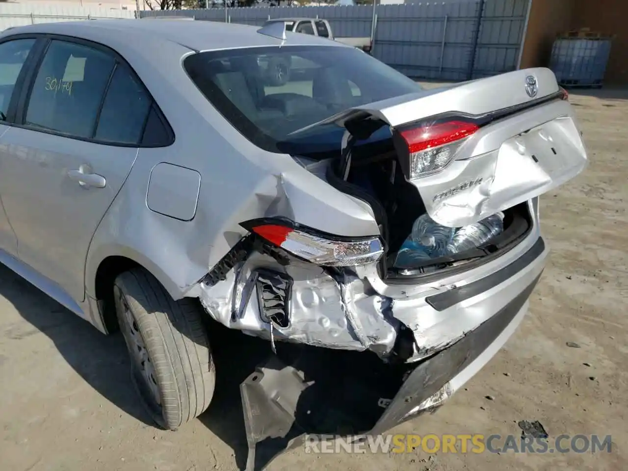 9 Photograph of a damaged car 5YFEPMAE4MP231238 TOYOTA COROLLA 2021