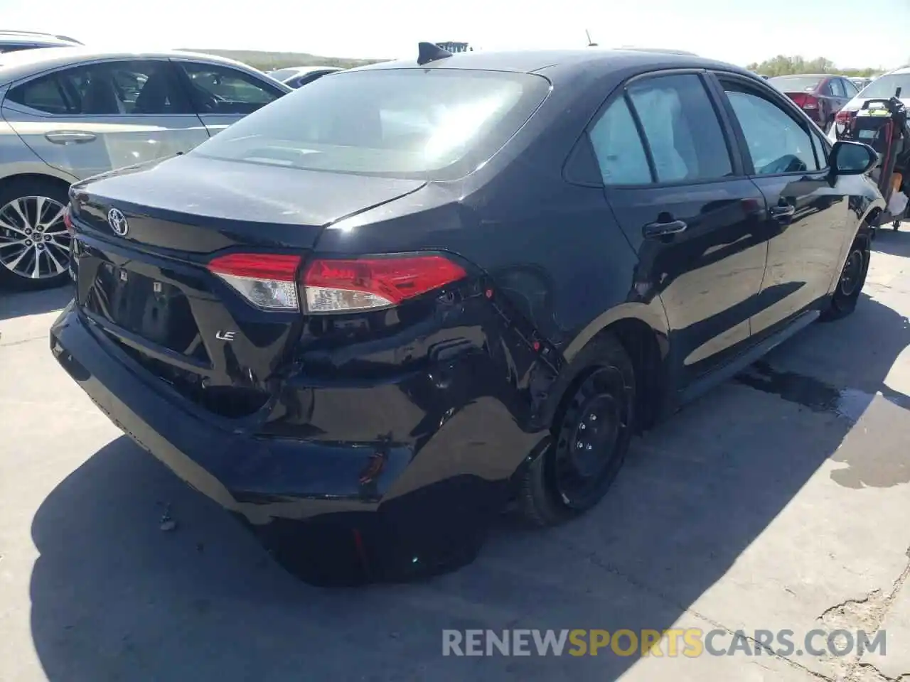 4 Photograph of a damaged car 5YFEPMAE4MP232776 TOYOTA COROLLA 2021