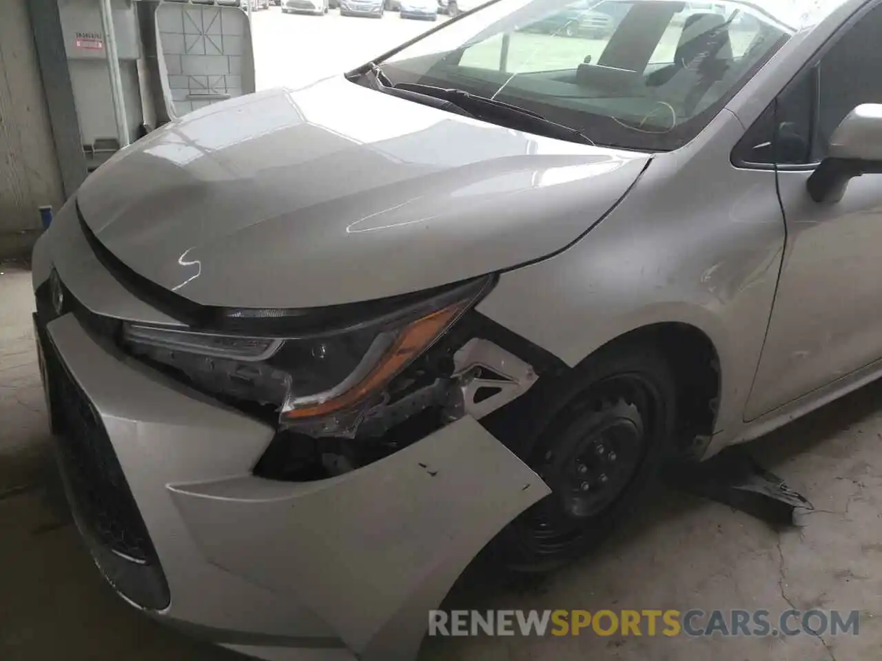 9 Photograph of a damaged car 5YFEPMAE4MP233099 TOYOTA COROLLA 2021