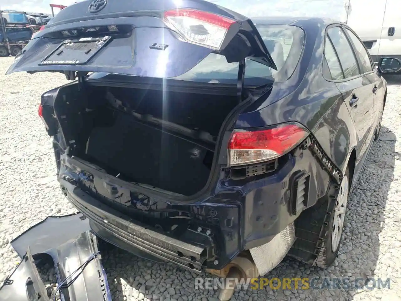 9 Photograph of a damaged car 5YFEPMAE4MP234933 TOYOTA COROLLA 2021