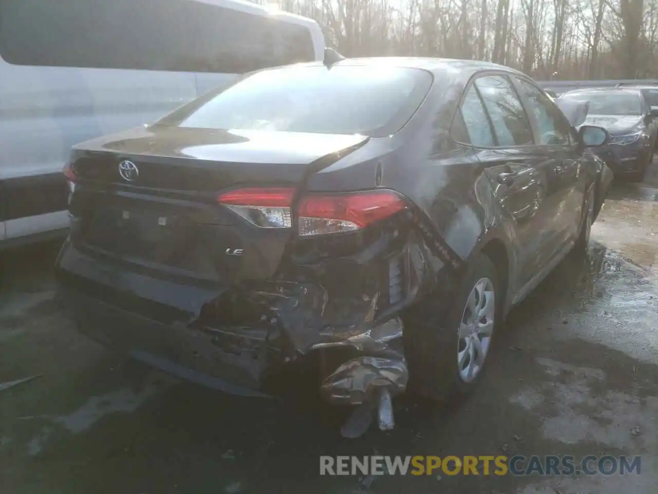 4 Photograph of a damaged car 5YFEPMAE4MP237976 TOYOTA COROLLA 2021