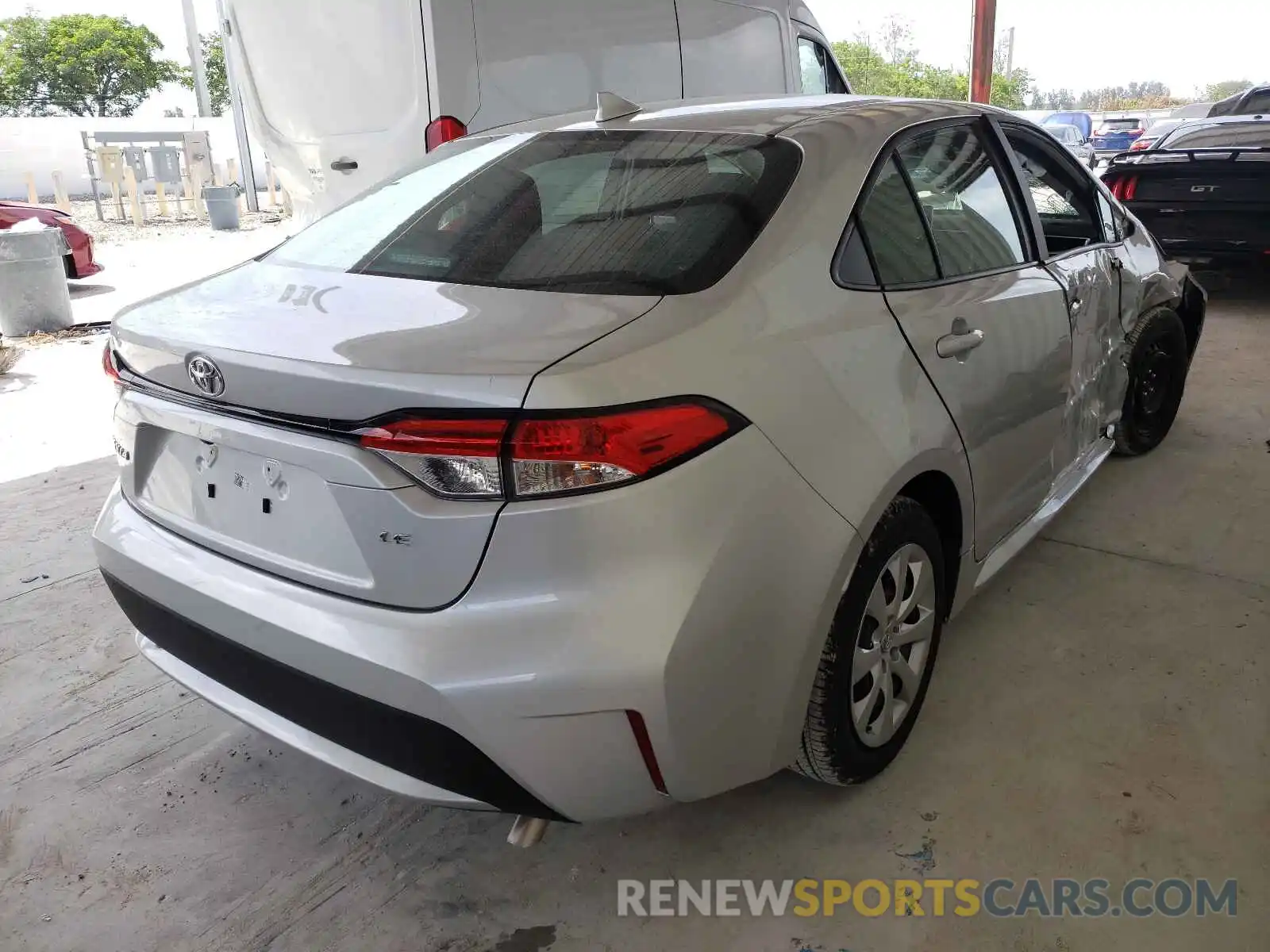 4 Photograph of a damaged car 5YFEPMAE4MP239923 TOYOTA COROLLA 2021