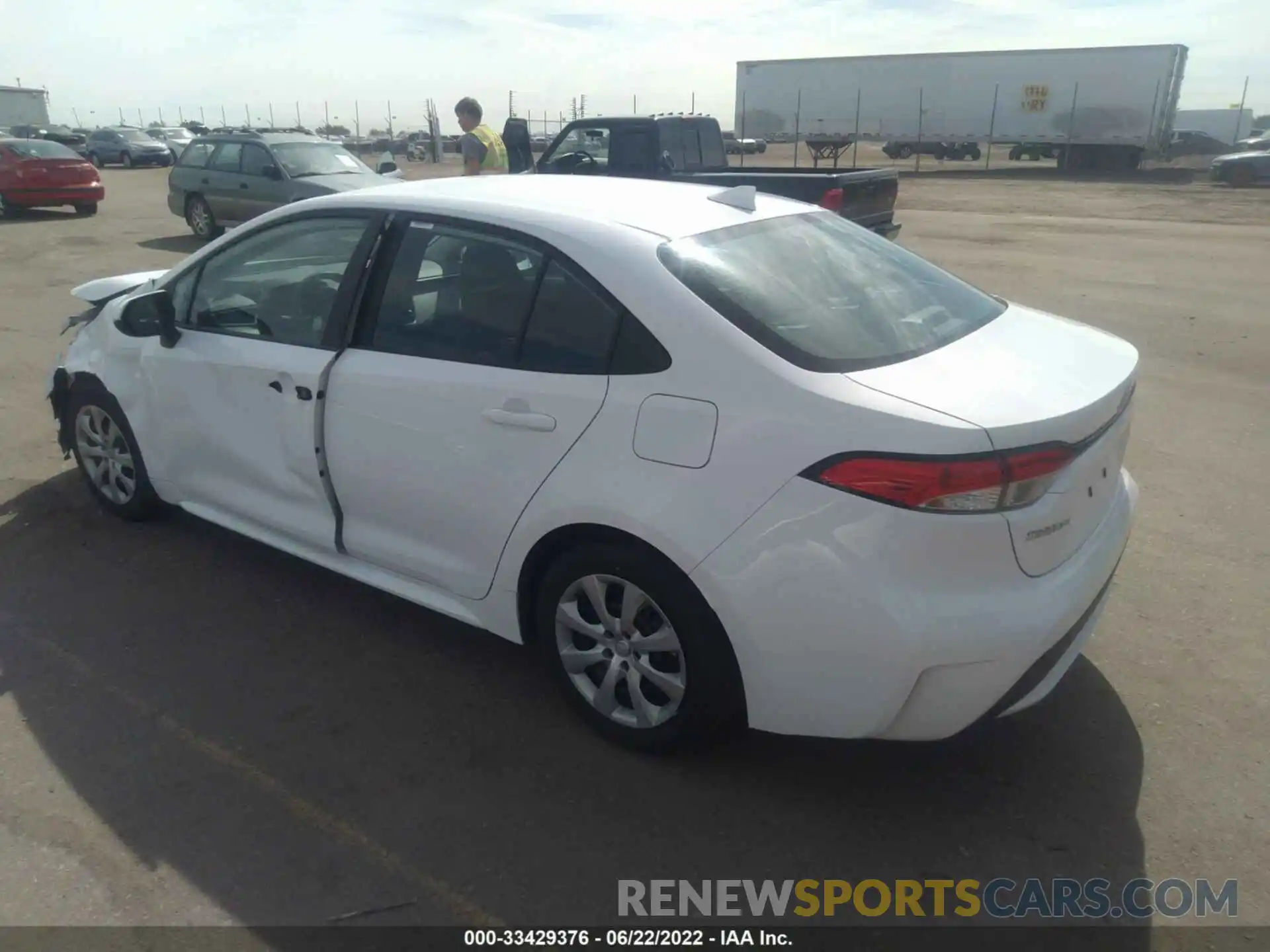 3 Photograph of a damaged car 5YFEPMAE4MP241641 TOYOTA COROLLA 2021