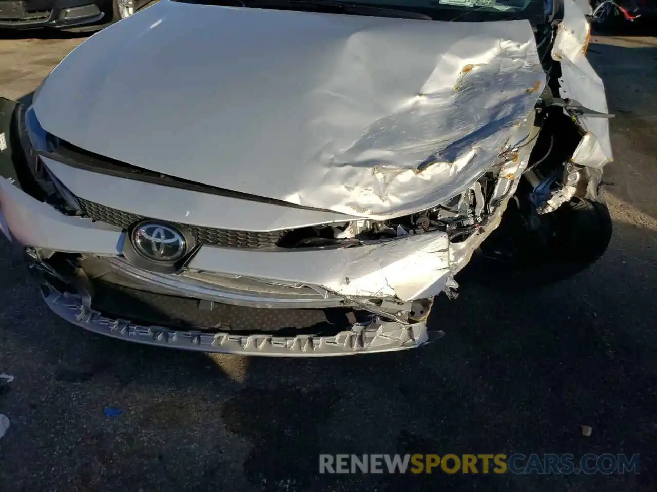 9 Photograph of a damaged car 5YFEPMAE4MP243048 TOYOTA COROLLA 2021