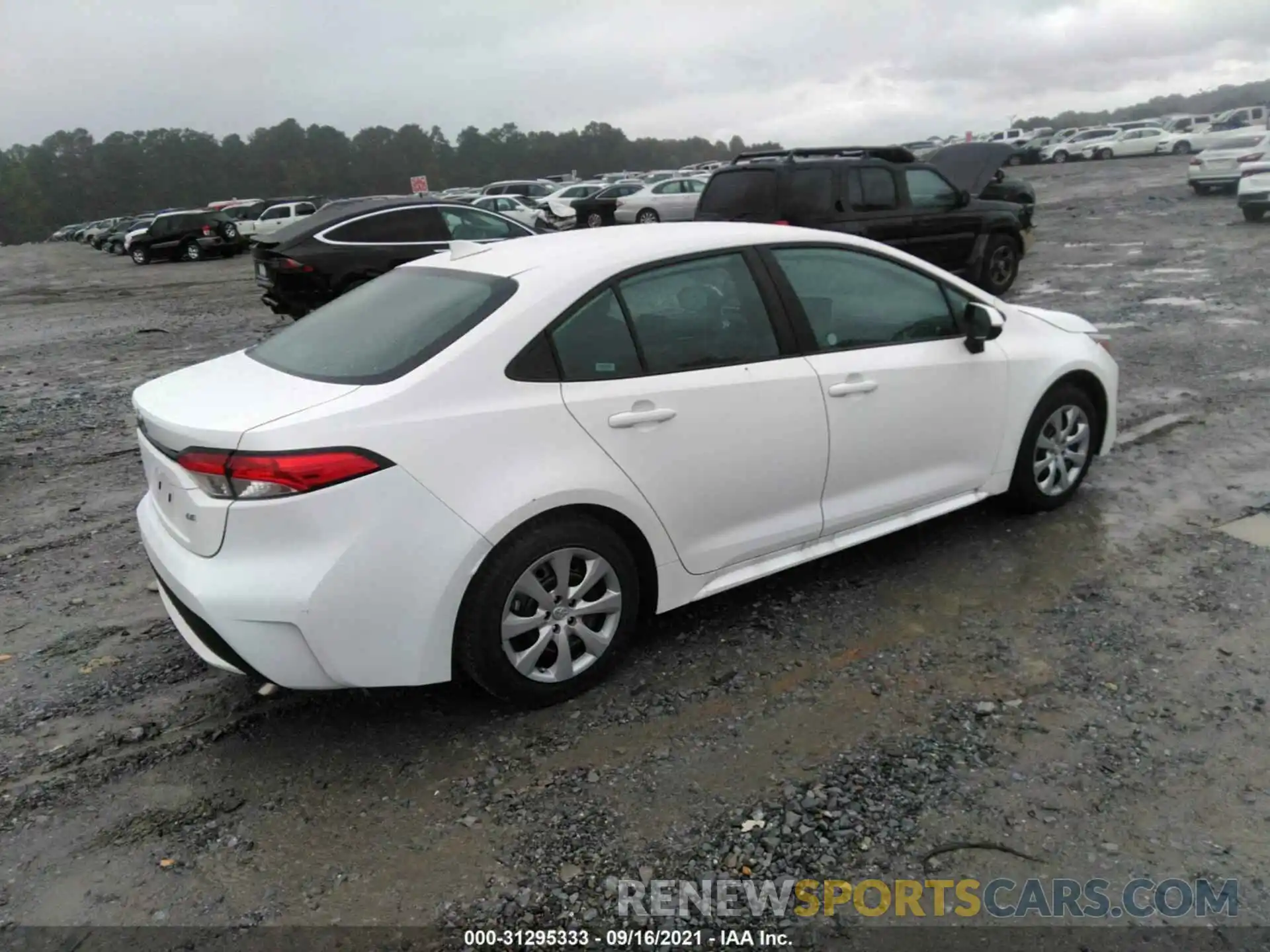 4 Photograph of a damaged car 5YFEPMAE4MP246564 TOYOTA COROLLA 2021