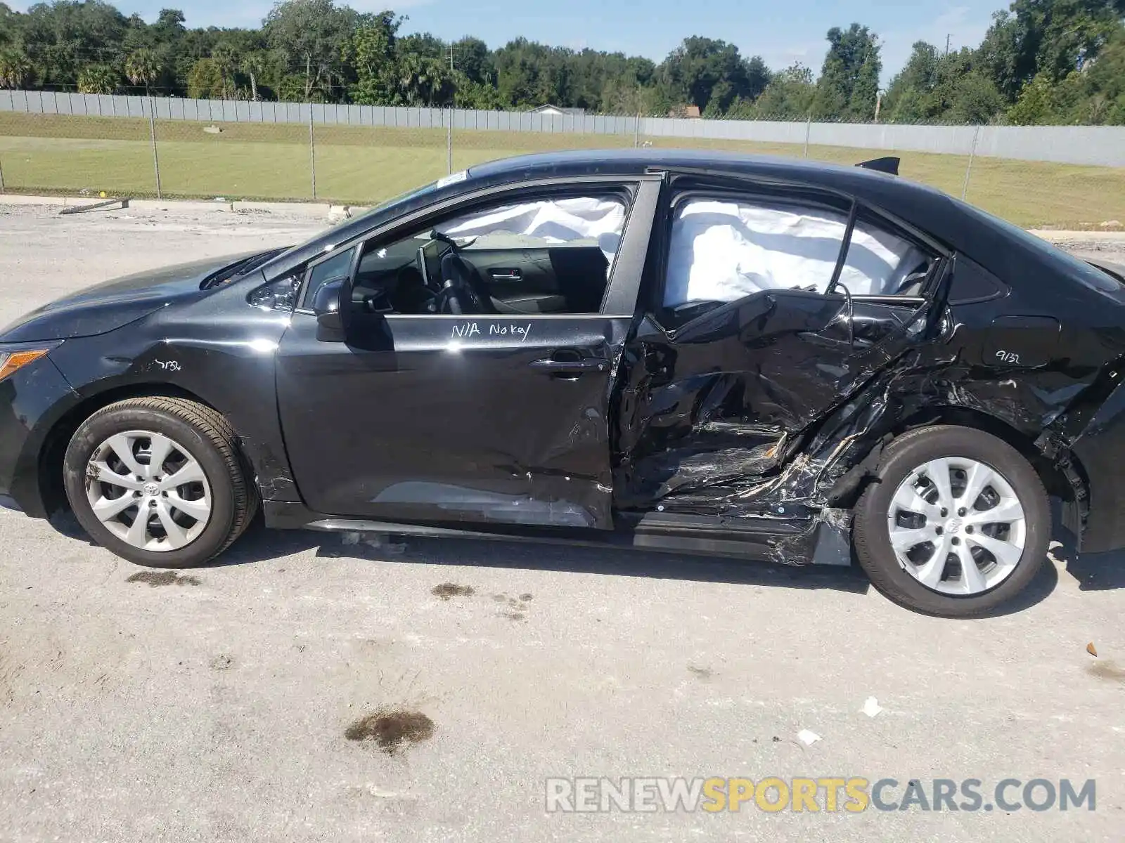 9 Photograph of a damaged car 5YFEPMAE4MP256270 TOYOTA COROLLA 2021