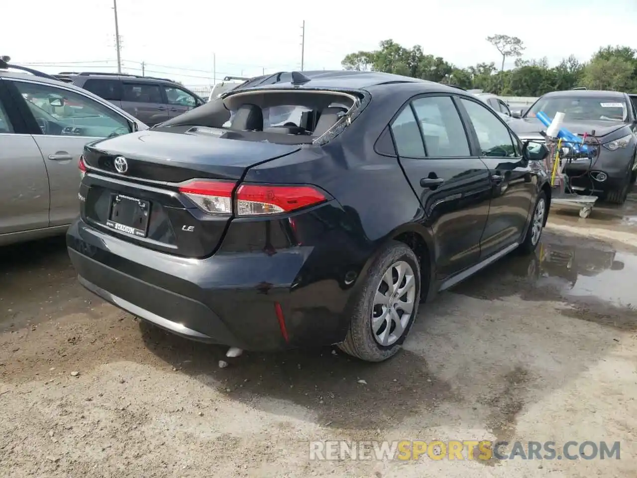 4 Photograph of a damaged car 5YFEPMAE4MP257435 TOYOTA COROLLA 2021