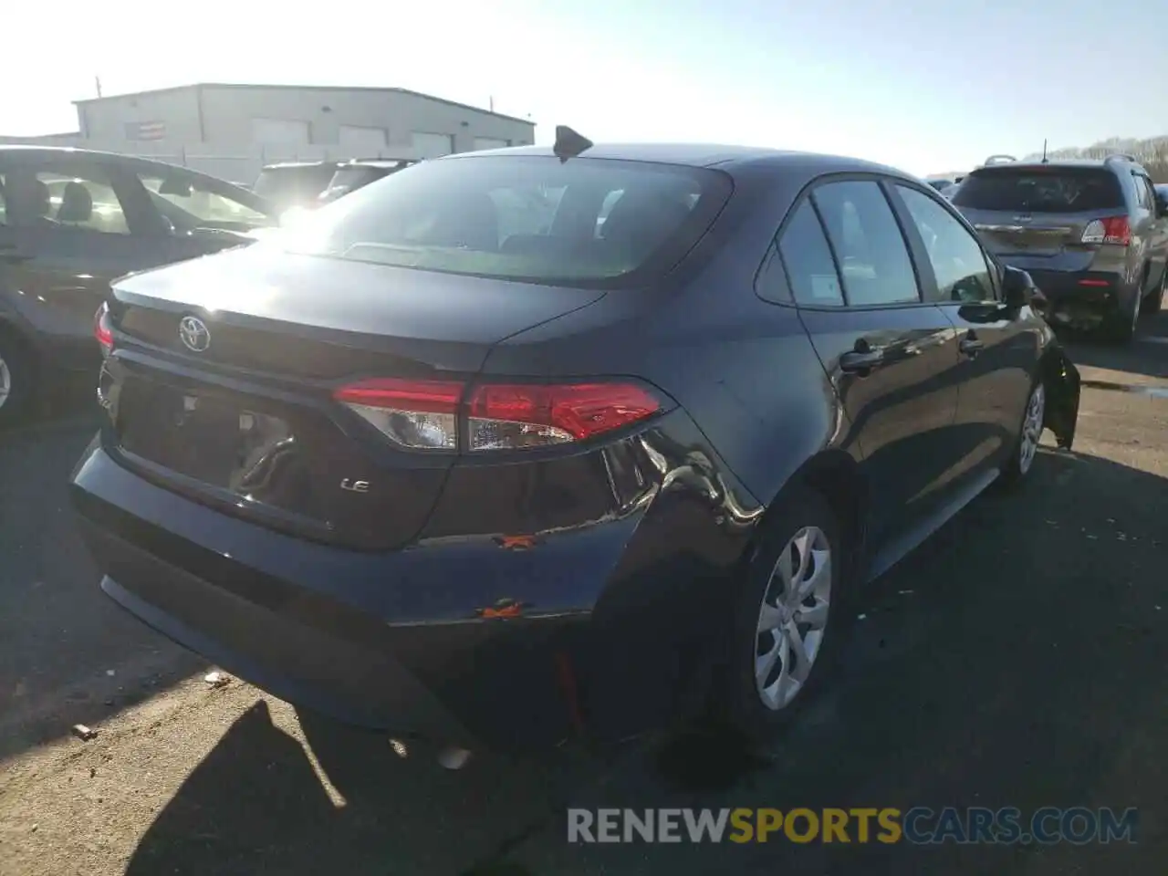 4 Photograph of a damaged car 5YFEPMAE4MP258598 TOYOTA COROLLA 2021