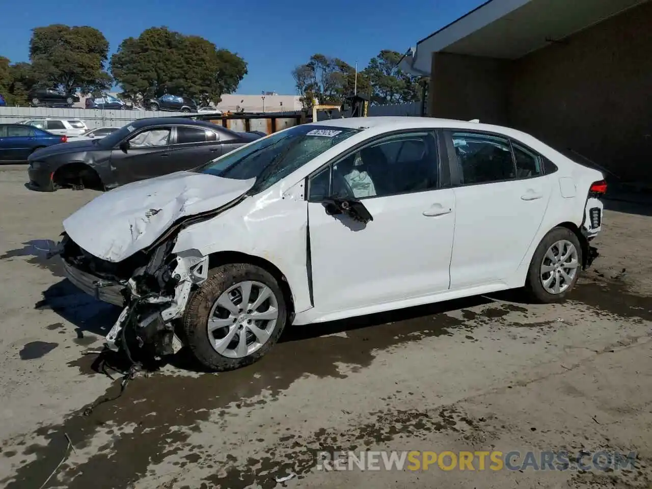 1 Photograph of a damaged car 5YFEPMAE4MP266524 TOYOTA COROLLA 2021