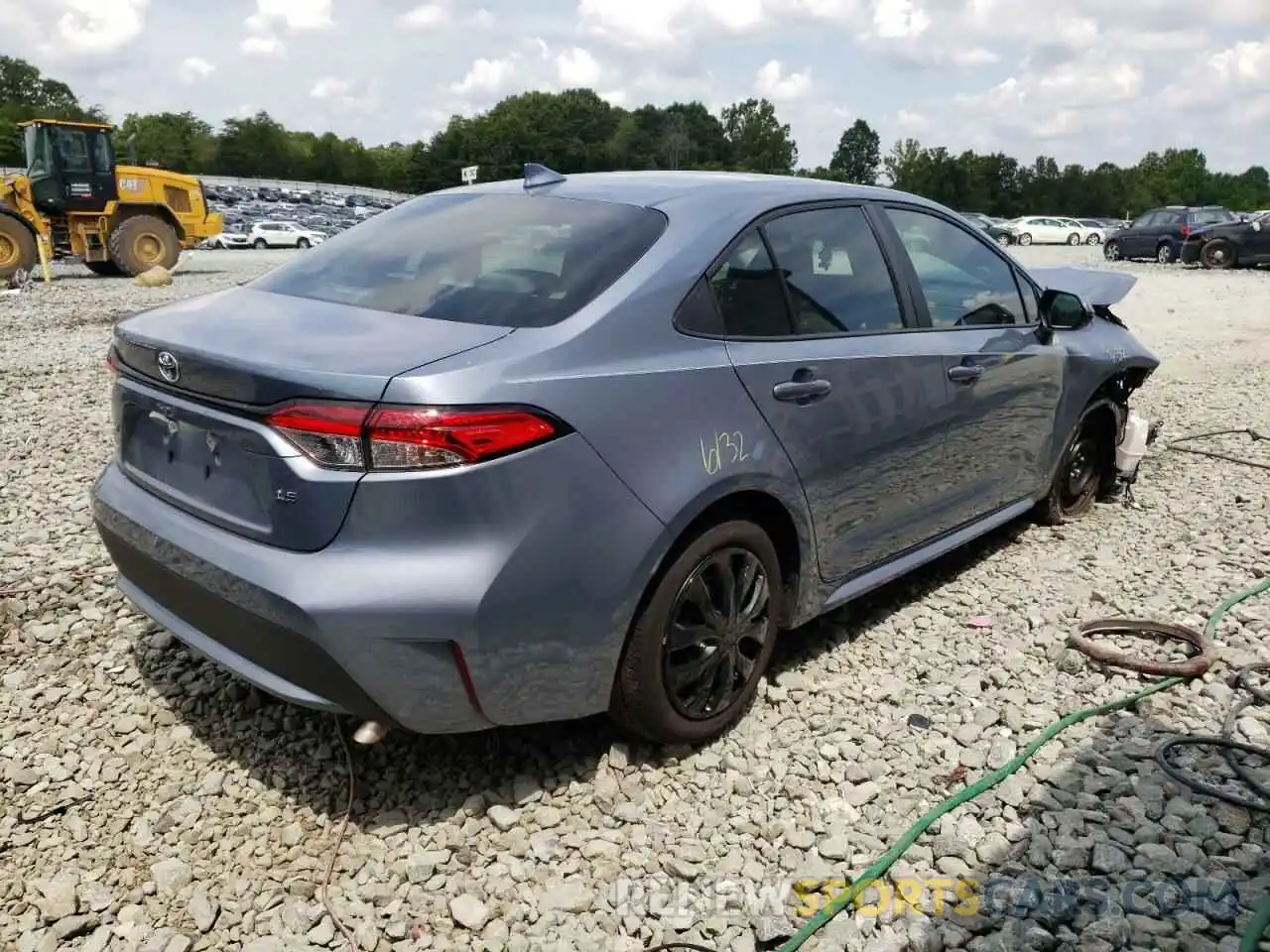 4 Photograph of a damaged car 5YFEPMAE4MP267754 TOYOTA COROLLA 2021