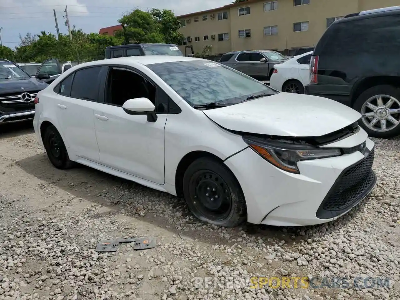 4 Photograph of a damaged car 5YFEPMAE4MP270203 TOYOTA COROLLA 2021