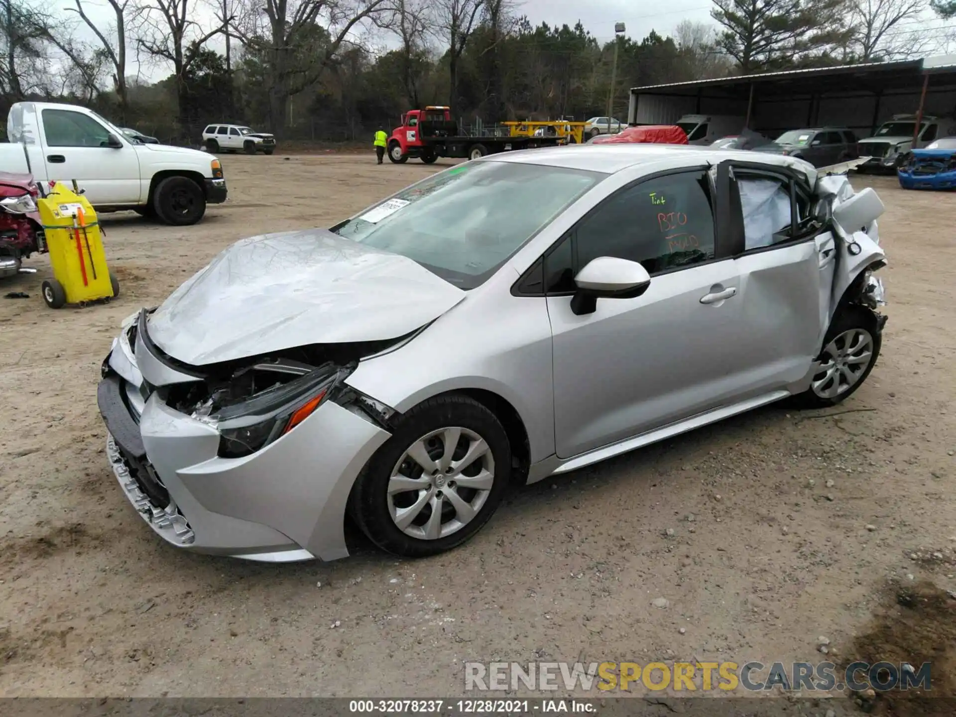 2 Photograph of a damaged car 5YFEPMAE5MP151463 TOYOTA COROLLA 2021