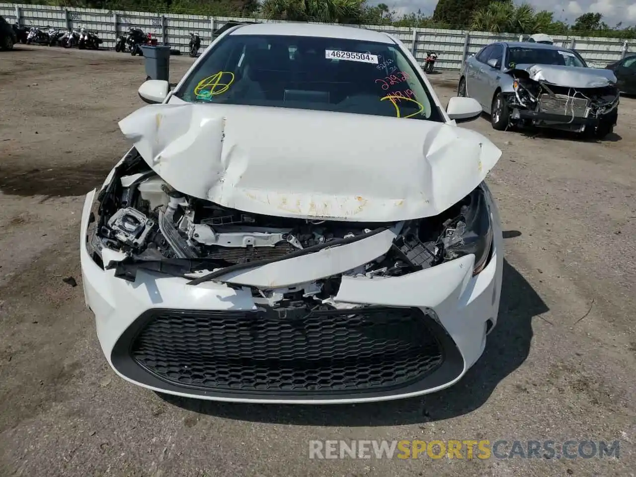 5 Photograph of a damaged car 5YFEPMAE5MP152063 TOYOTA COROLLA 2021