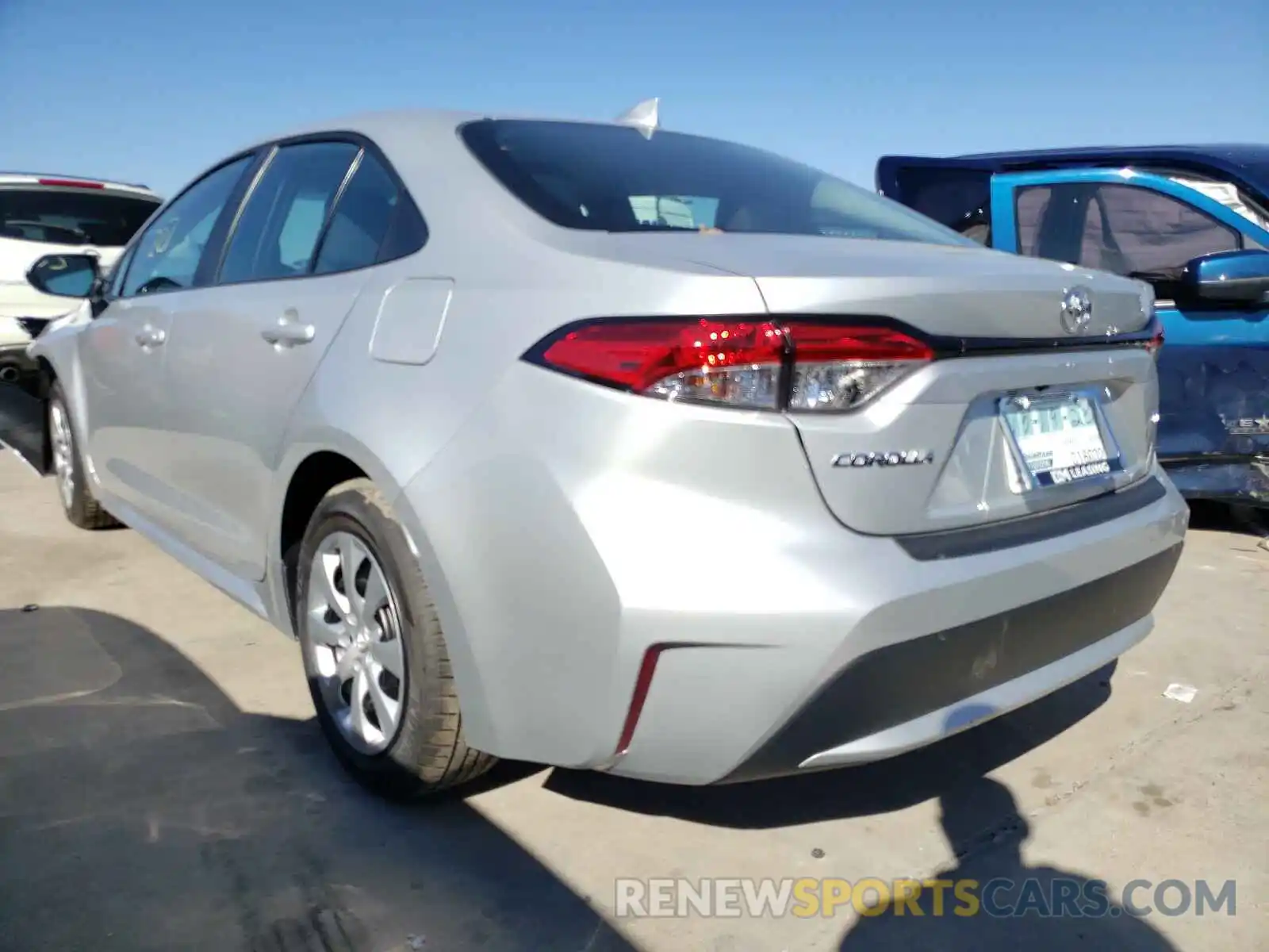 3 Photograph of a damaged car 5YFEPMAE5MP153536 TOYOTA COROLLA 2021