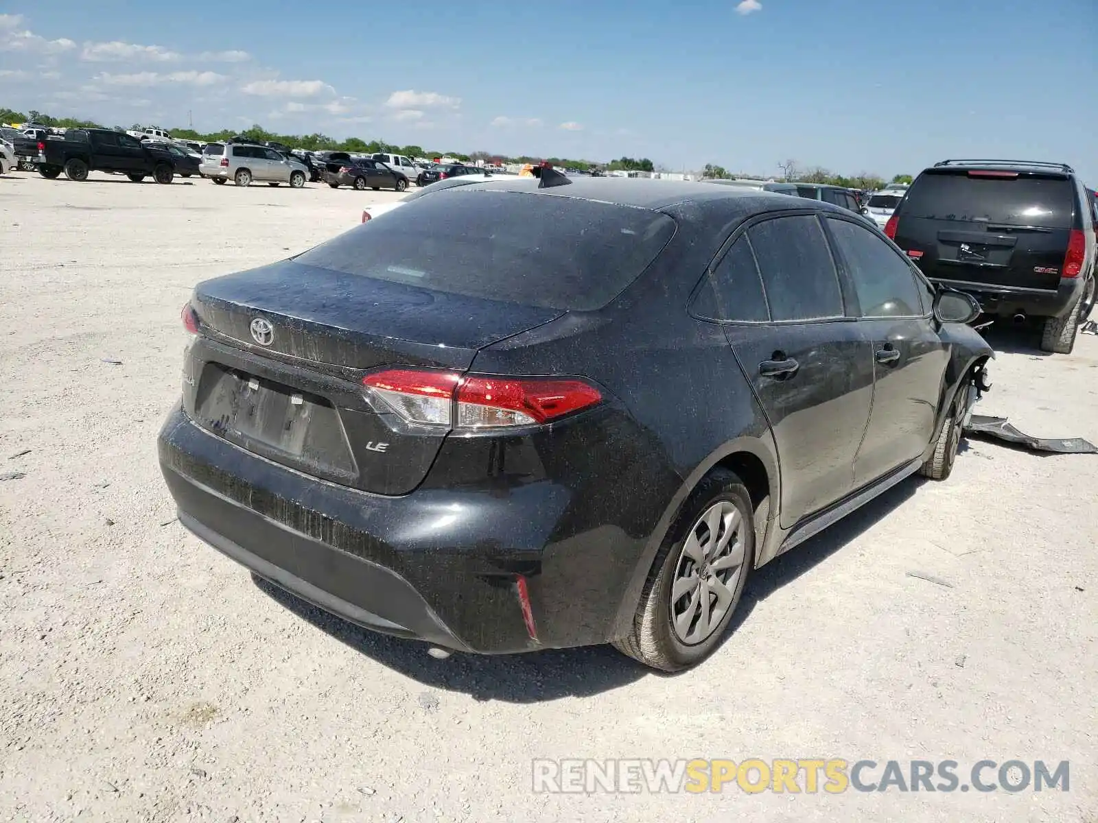 4 Photograph of a damaged car 5YFEPMAE5MP156288 TOYOTA COROLLA 2021