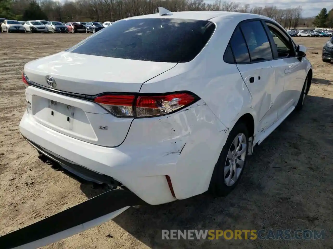 4 Photograph of a damaged car 5YFEPMAE5MP156291 TOYOTA COROLLA 2021