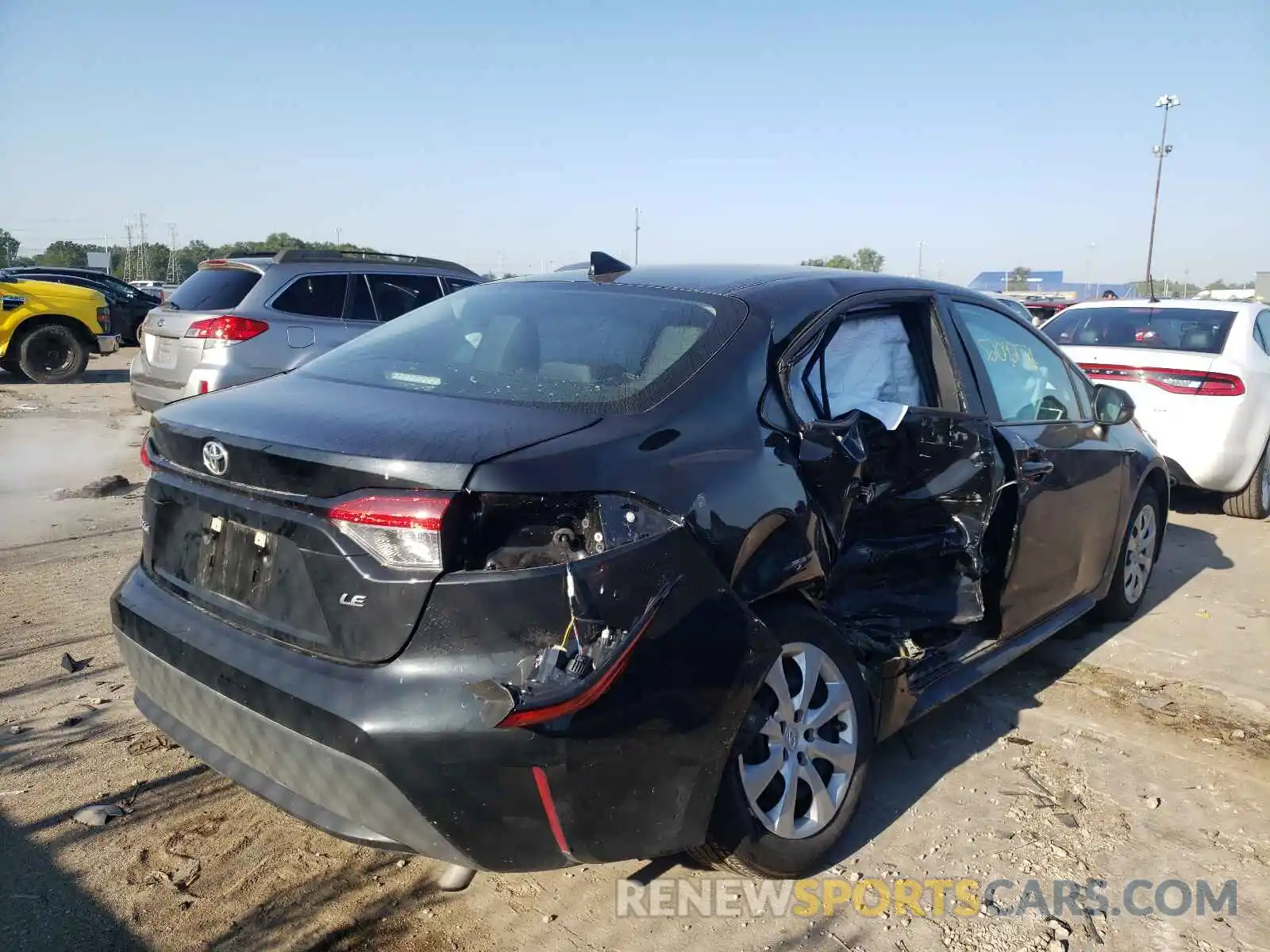 4 Photograph of a damaged car 5YFEPMAE5MP161426 TOYOTA COROLLA 2021