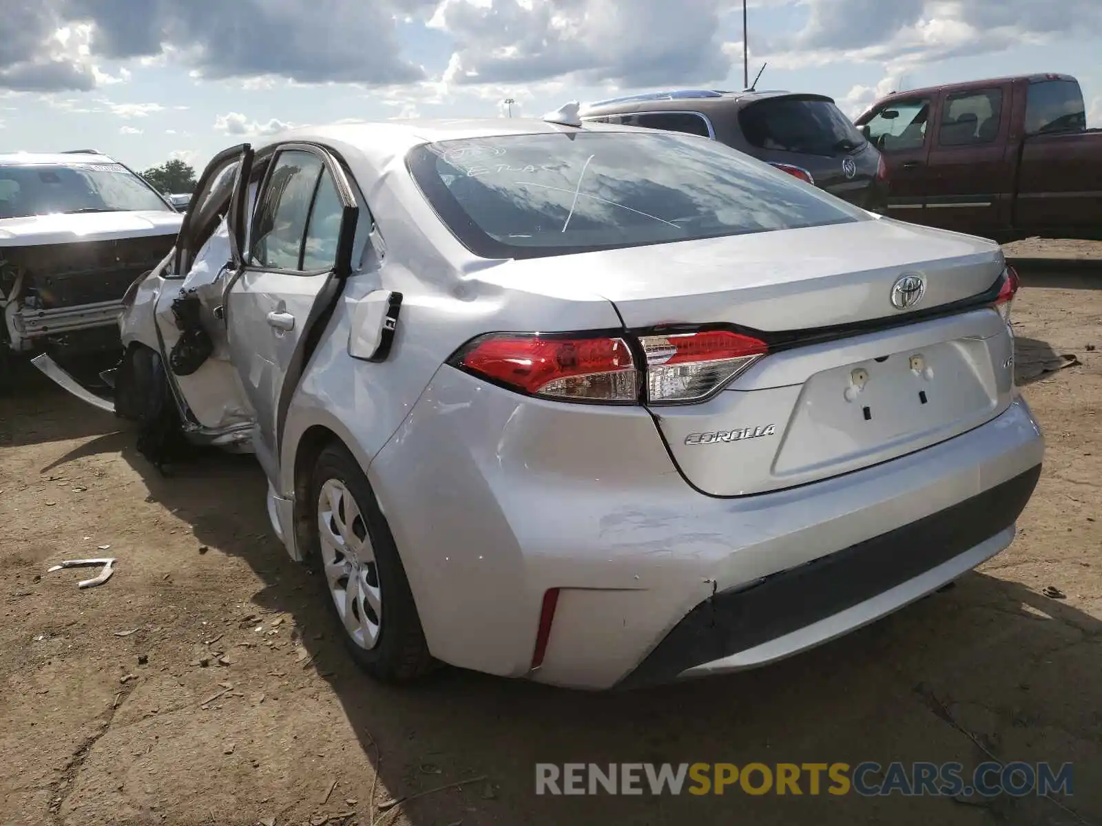 3 Photograph of a damaged car 5YFEPMAE5MP167467 TOYOTA COROLLA 2021