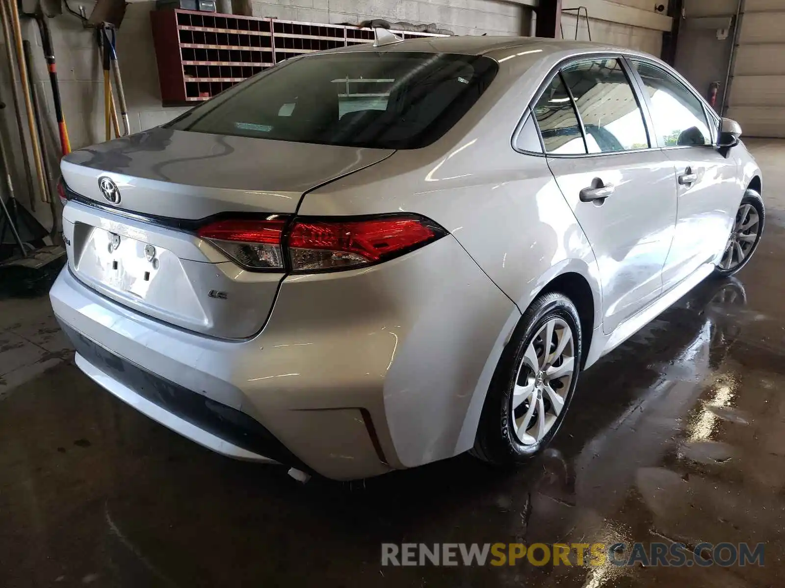 4 Photograph of a damaged car 5YFEPMAE5MP171115 TOYOTA COROLLA 2021