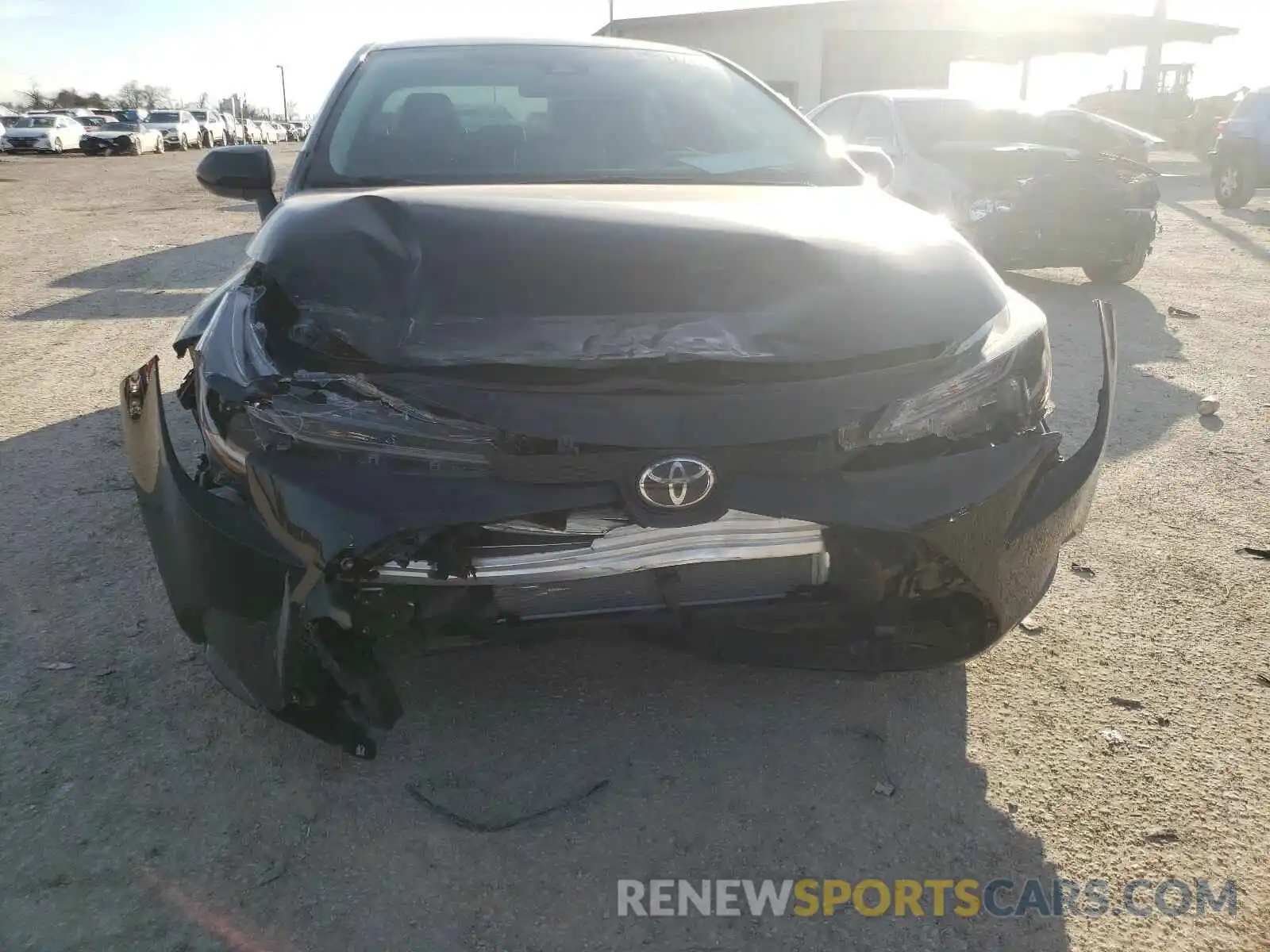 9 Photograph of a damaged car 5YFEPMAE5MP171342 TOYOTA COROLLA 2021