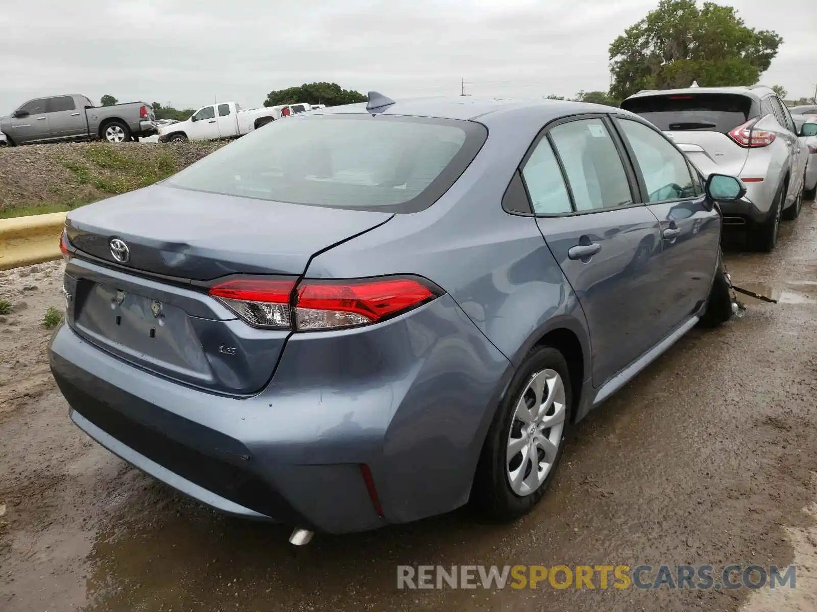 4 Photograph of a damaged car 5YFEPMAE5MP171745 TOYOTA COROLLA 2021