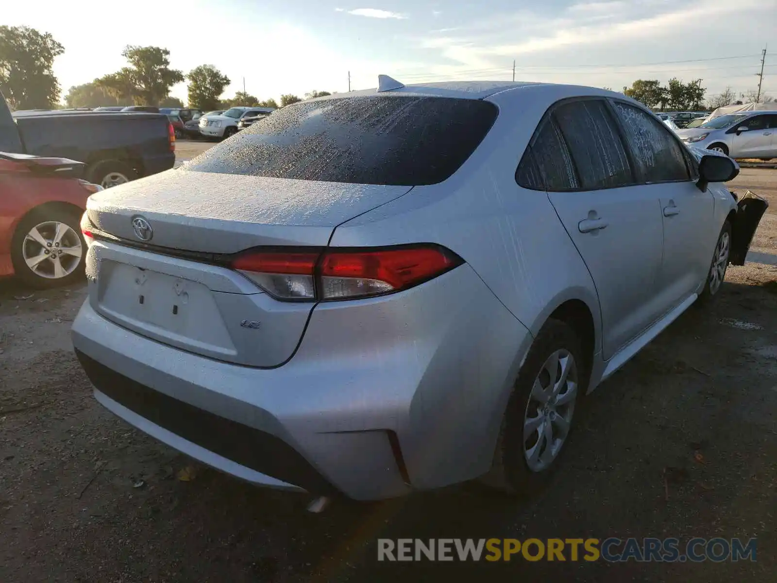 4 Photograph of a damaged car 5YFEPMAE5MP173298 TOYOTA COROLLA 2021