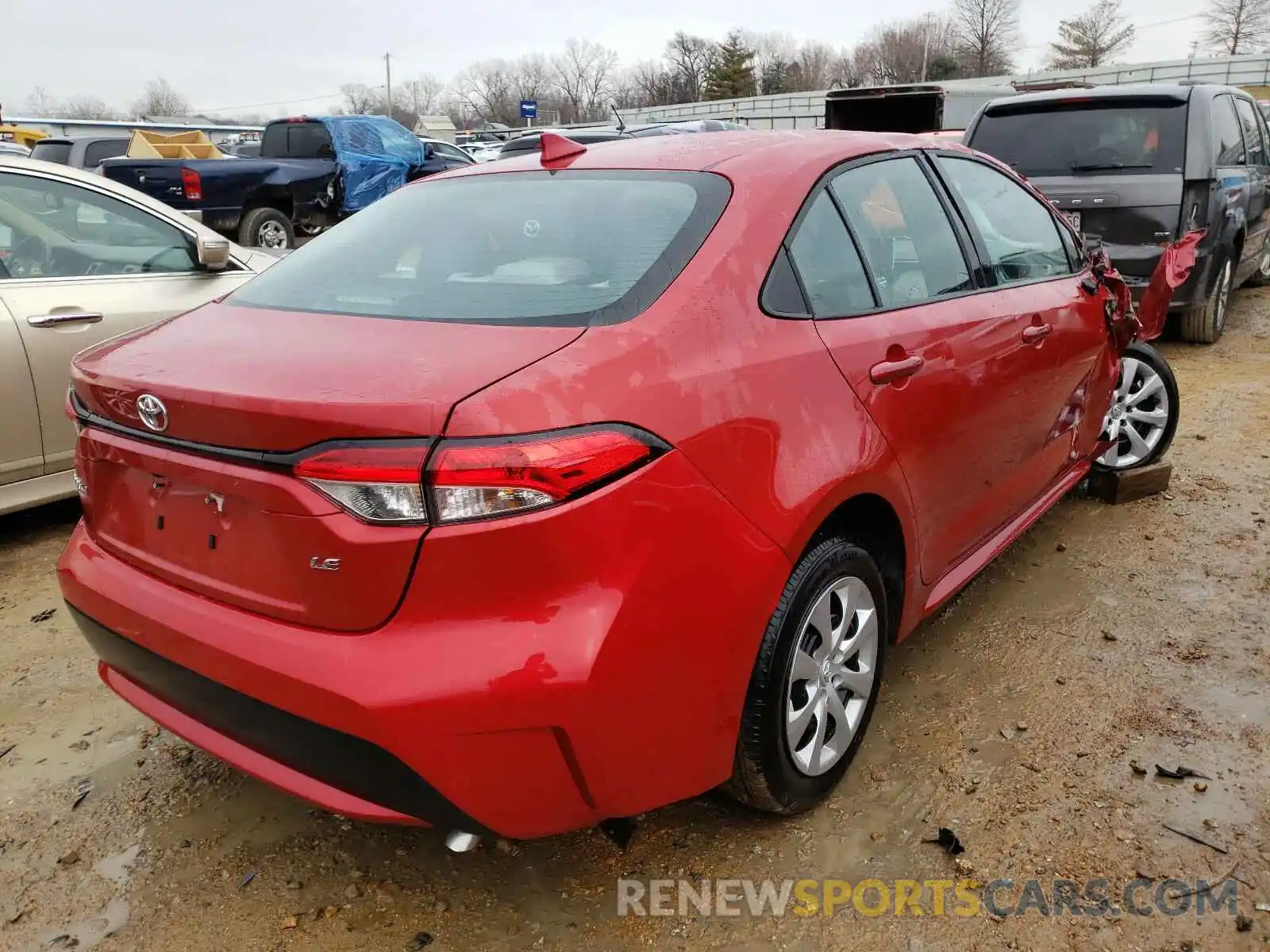 4 Photograph of a damaged car 5YFEPMAE5MP174399 TOYOTA COROLLA 2021