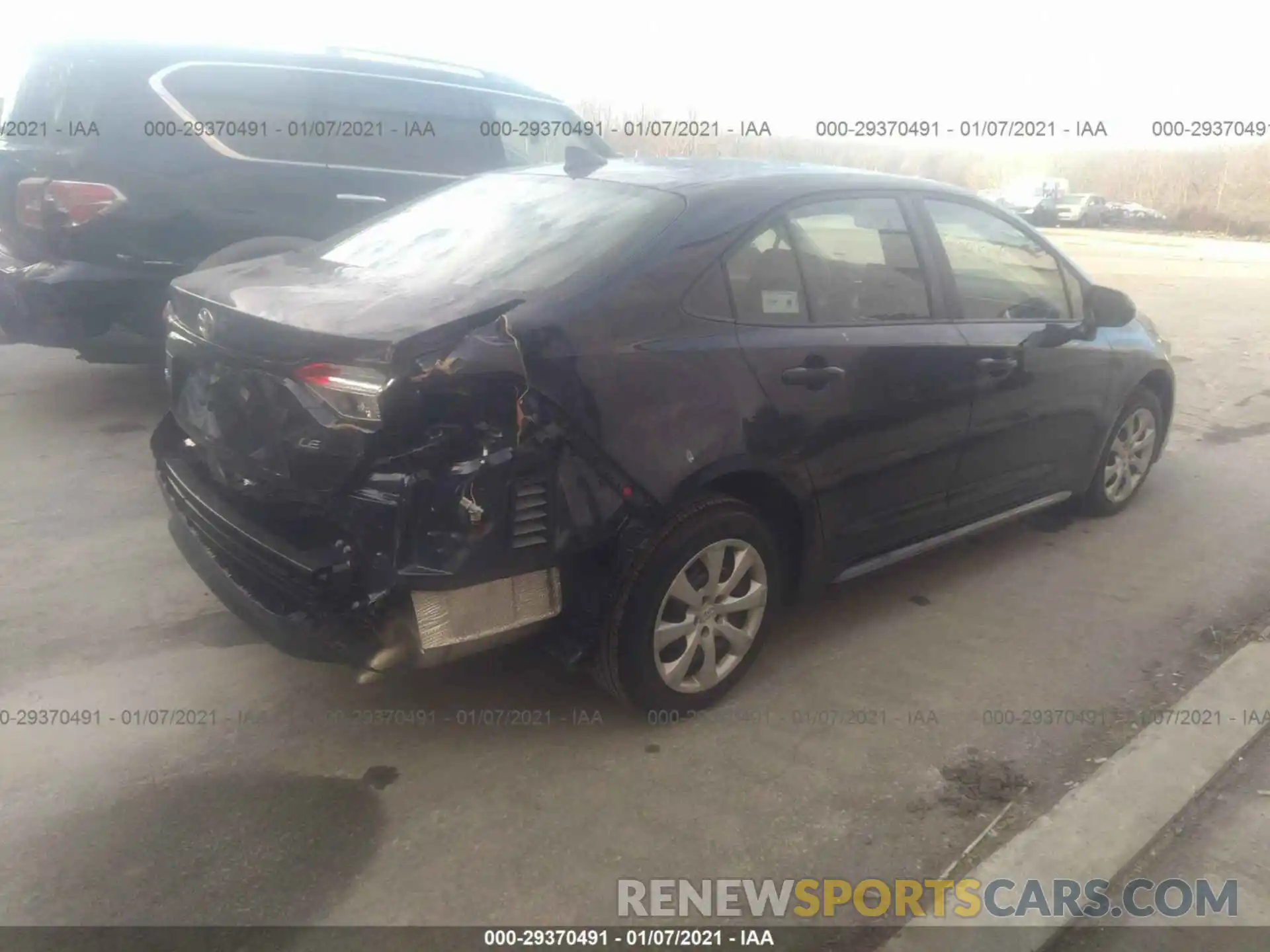 4 Photograph of a damaged car 5YFEPMAE5MP175780 TOYOTA COROLLA 2021