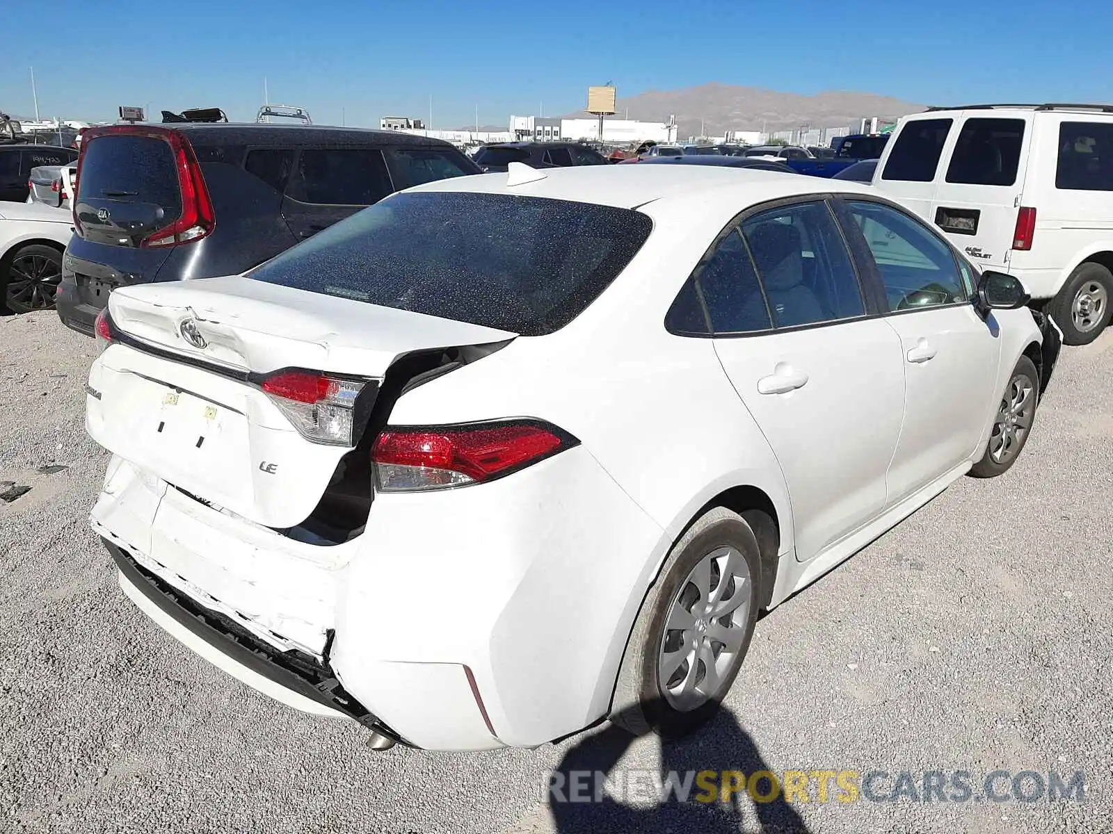 4 Photograph of a damaged car 5YFEPMAE5MP180915 TOYOTA COROLLA 2021