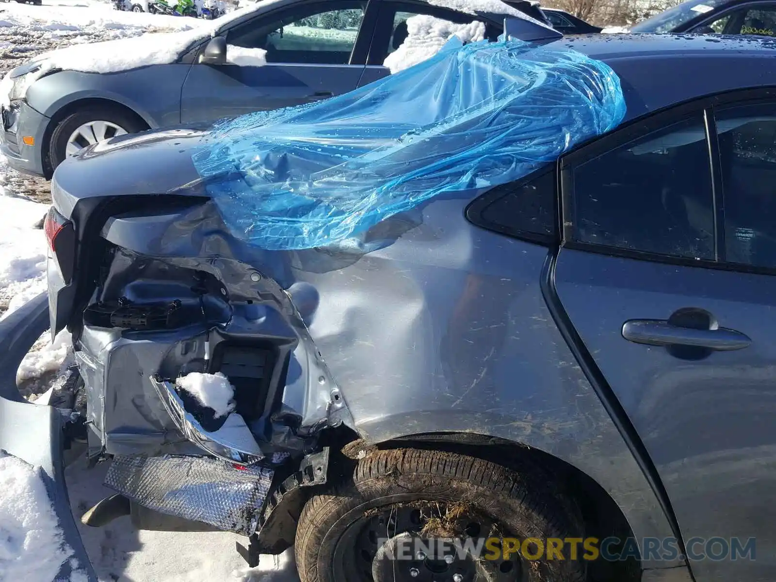 9 Photograph of a damaged car 5YFEPMAE5MP180932 TOYOTA COROLLA 2021