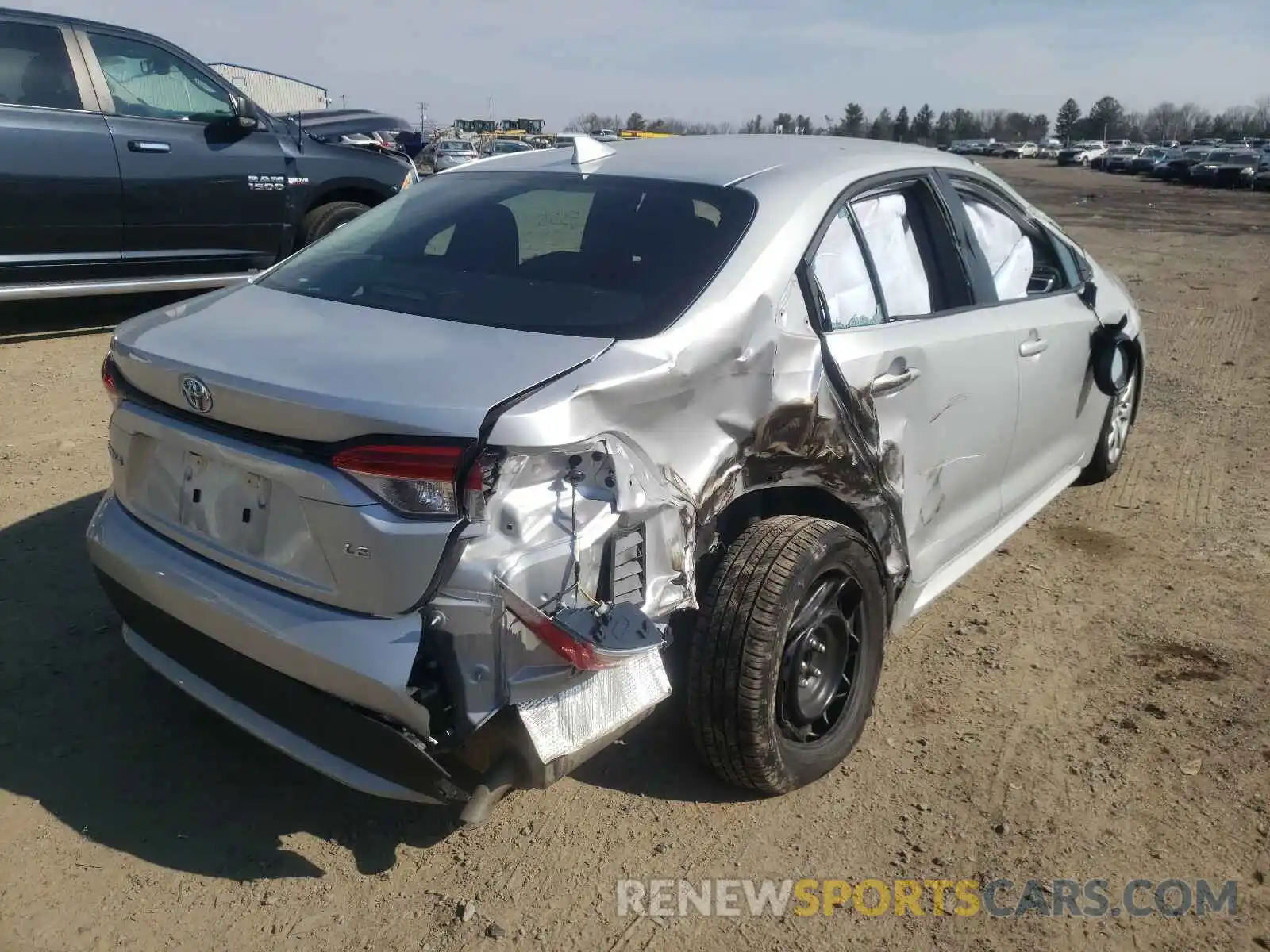 4 Photograph of a damaged car 5YFEPMAE5MP183006 TOYOTA COROLLA 2021