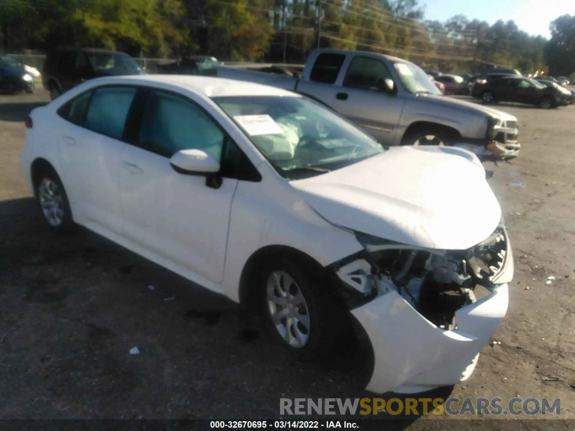 1 Photograph of a damaged car 5YFEPMAE5MP185824 TOYOTA COROLLA 2021