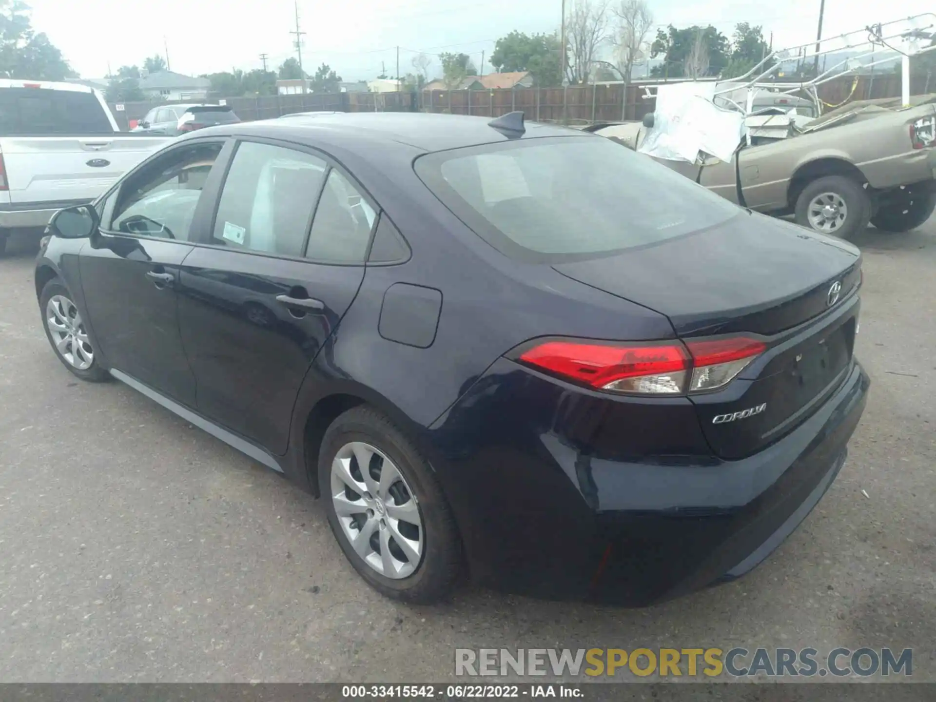 3 Photograph of a damaged car 5YFEPMAE5MP186438 TOYOTA COROLLA 2021