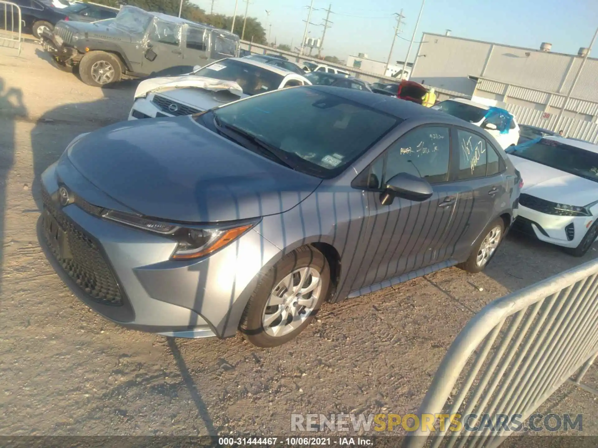 2 Photograph of a damaged car 5YFEPMAE5MP186701 TOYOTA COROLLA 2021