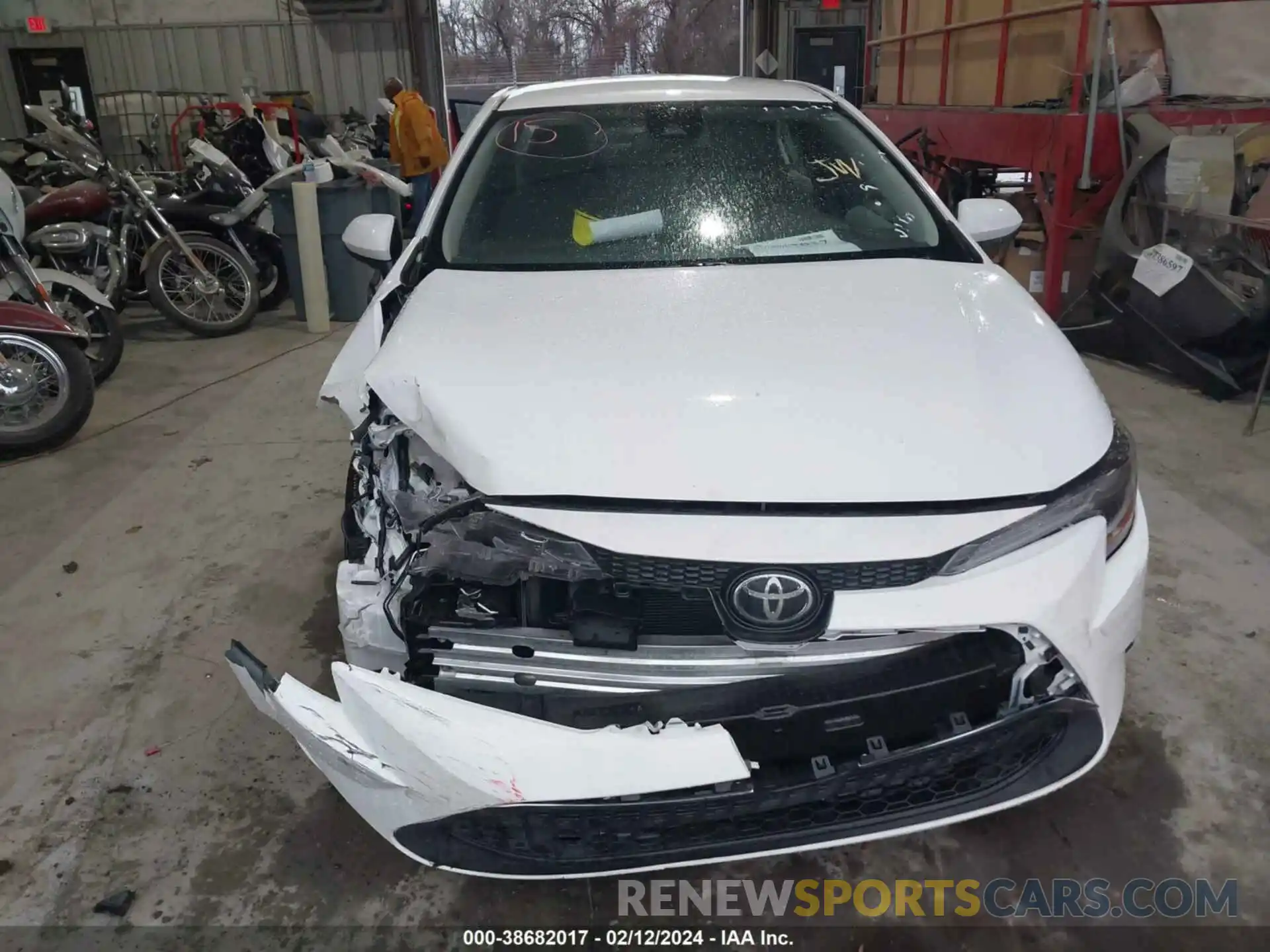 12 Photograph of a damaged car 5YFEPMAE5MP189582 TOYOTA COROLLA 2021