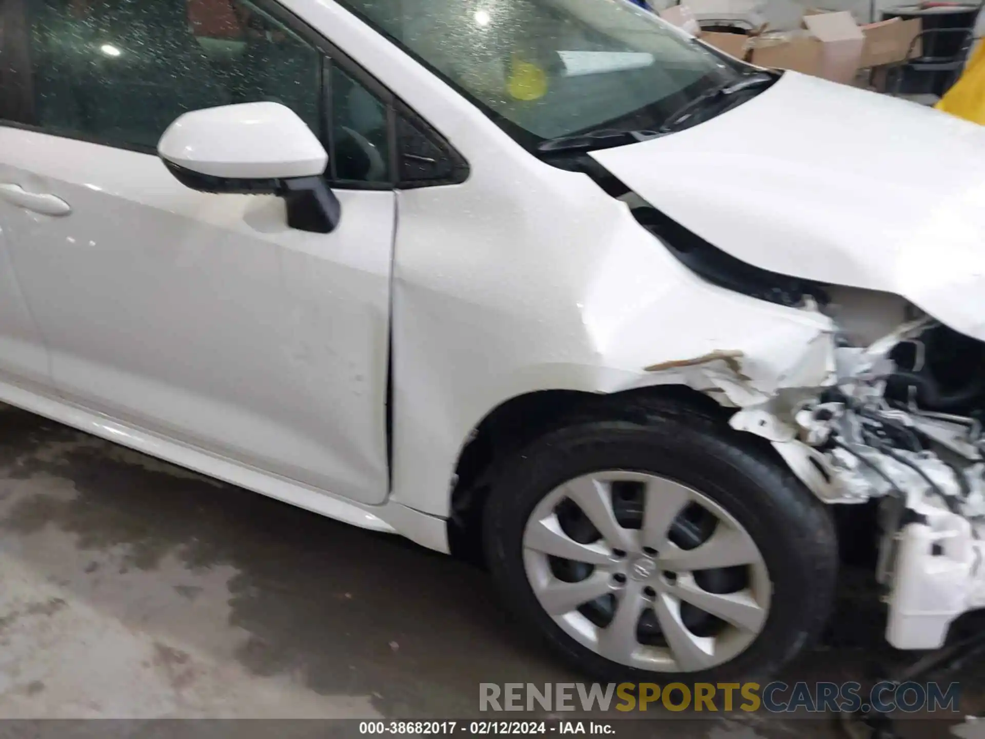 18 Photograph of a damaged car 5YFEPMAE5MP189582 TOYOTA COROLLA 2021