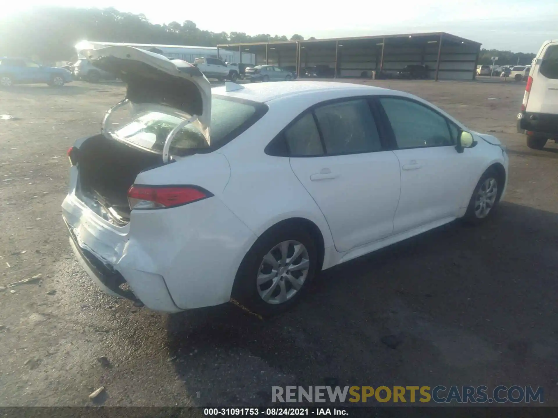 4 Photograph of a damaged car 5YFEPMAE5MP190621 TOYOTA COROLLA 2021