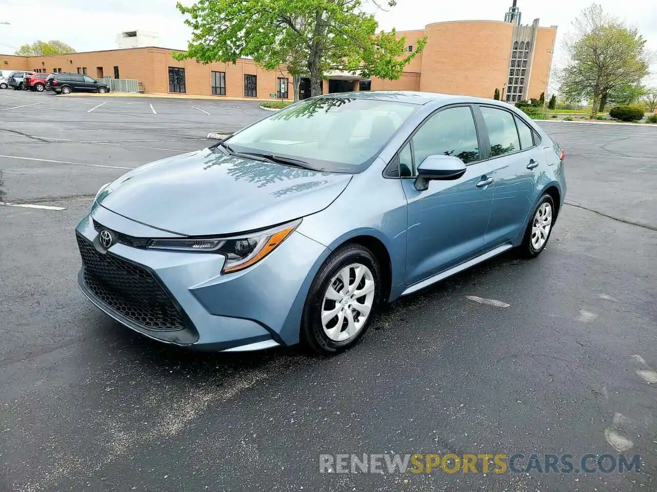 2 Photograph of a damaged car 5YFEPMAE5MP191042 TOYOTA COROLLA 2021