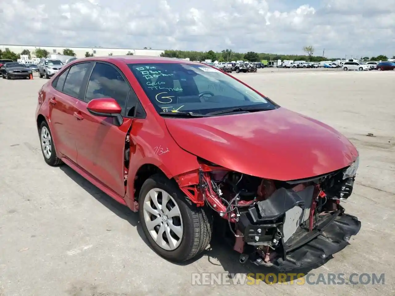 1 Photograph of a damaged car 5YFEPMAE5MP192305 TOYOTA COROLLA 2021