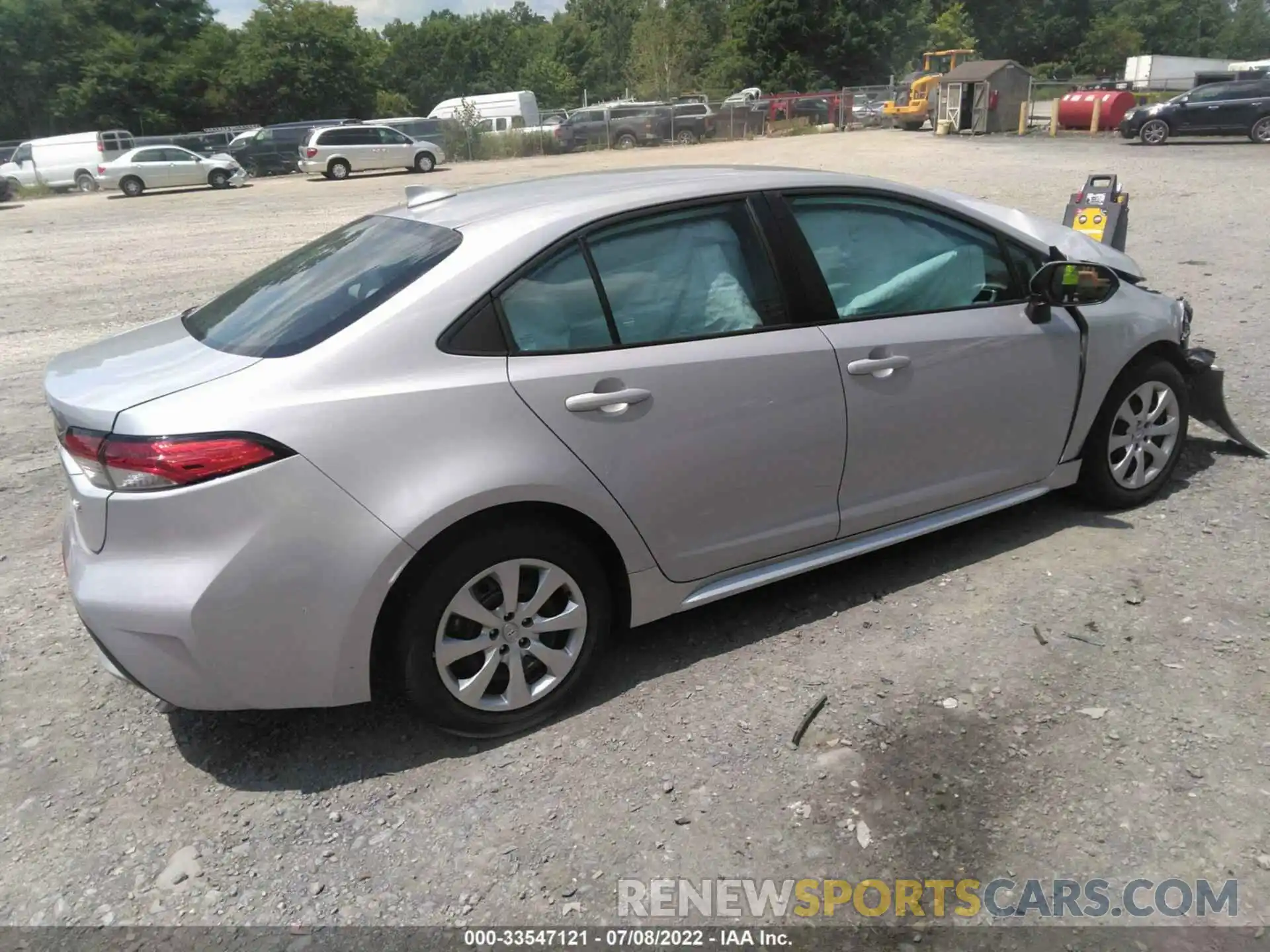 4 Photograph of a damaged car 5YFEPMAE5MP193860 TOYOTA COROLLA 2021